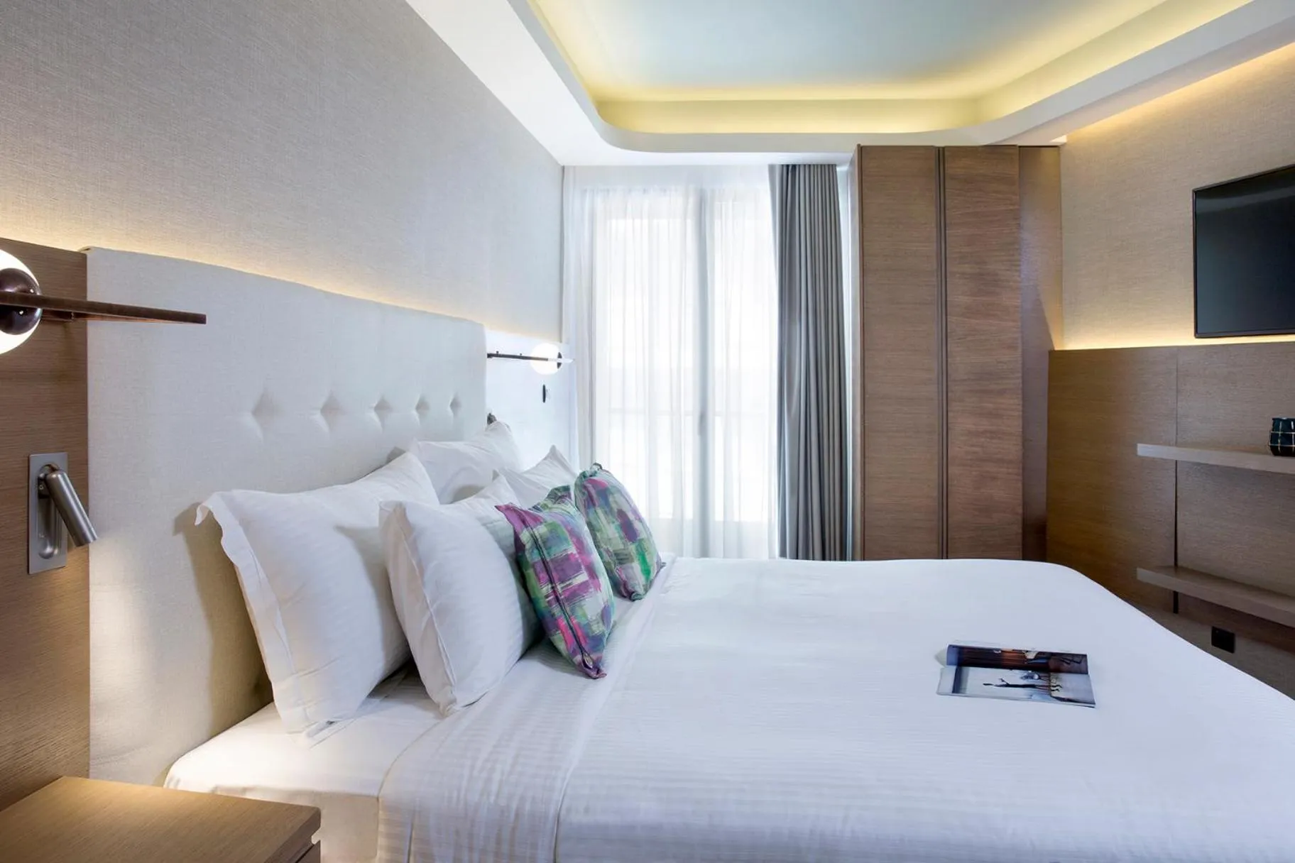 Bed in Zeus Essence Wyndham Athens Residence