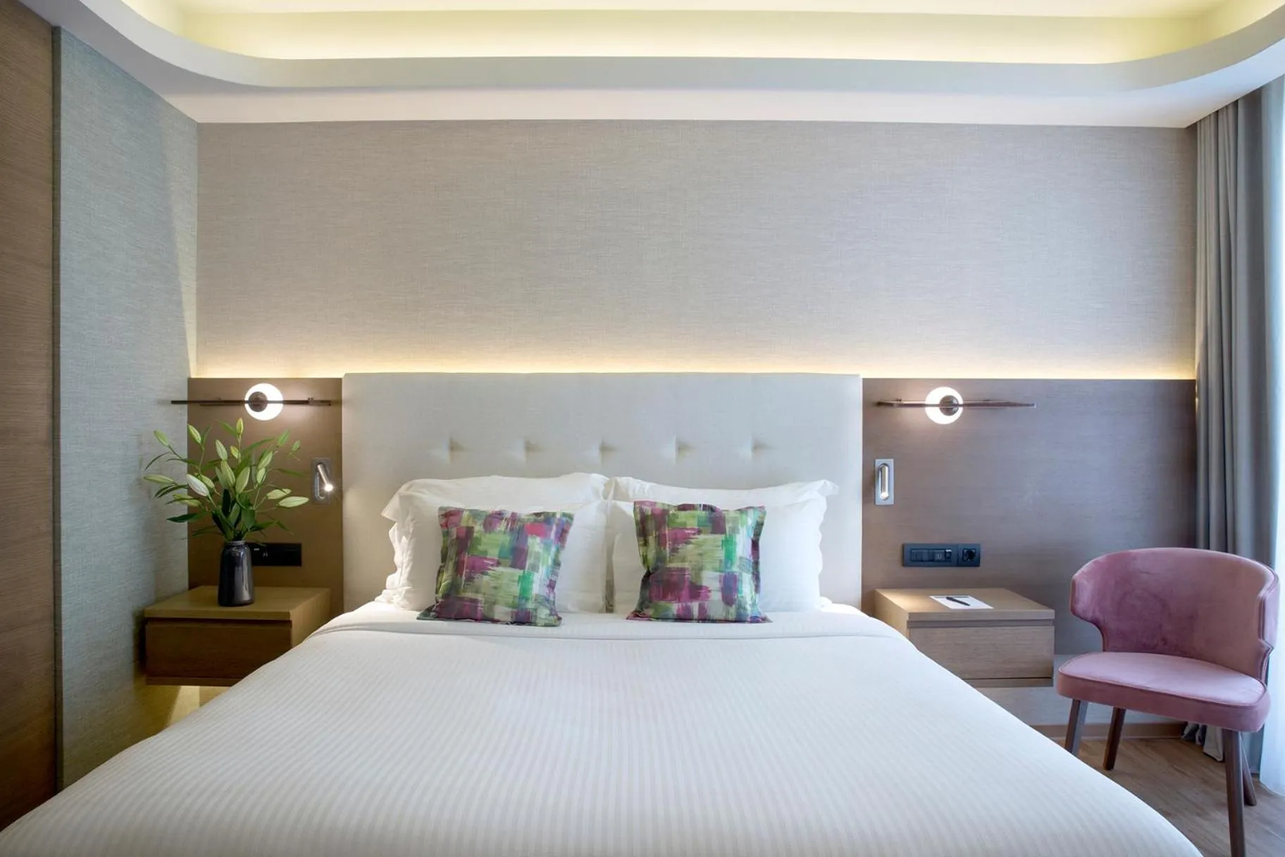 Bed in Zeus Essence Wyndham Athens Residence