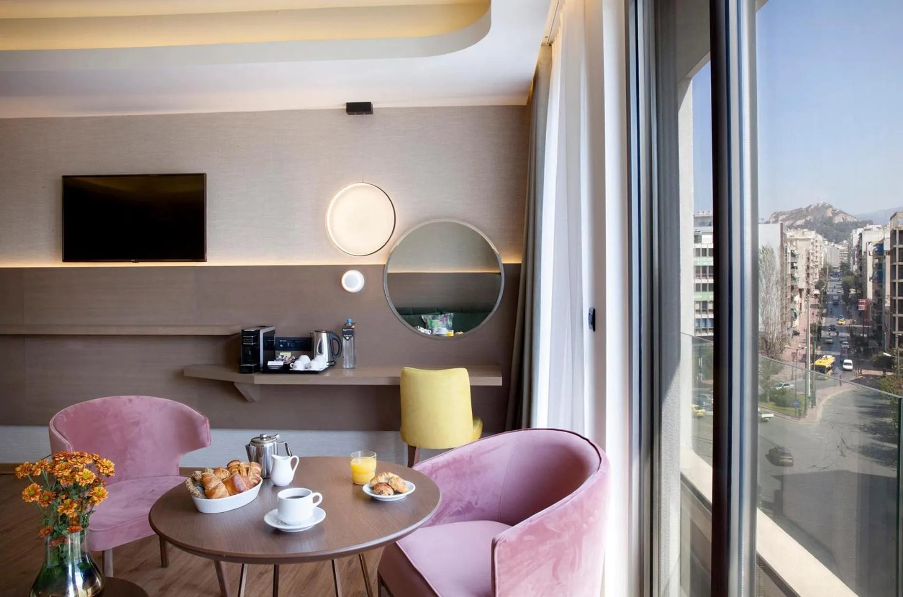 Day in Zeus Essence Wyndham Athens Residence