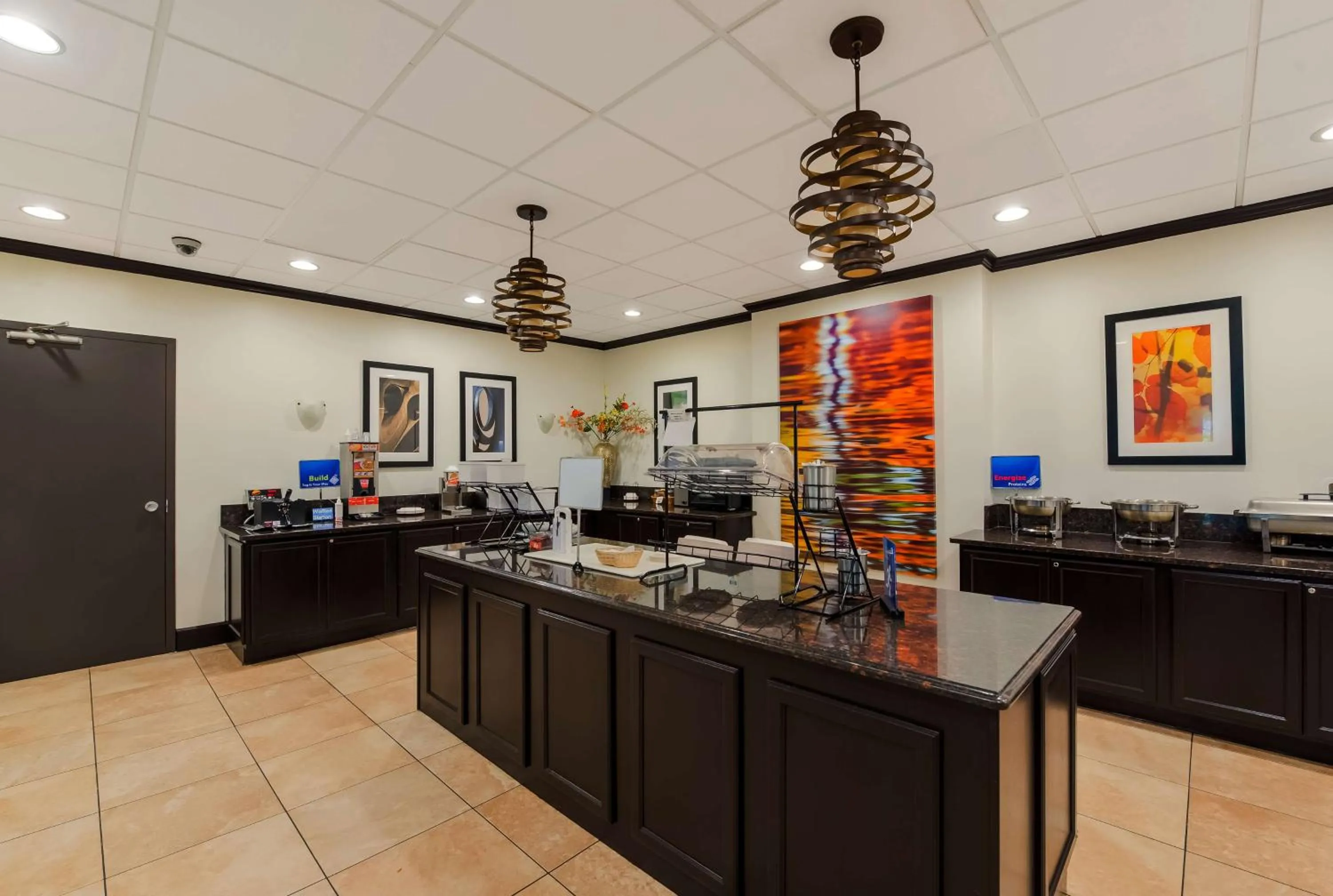 Restaurant/places to eat in Best Western Executive Hotel New Haven-West Haven