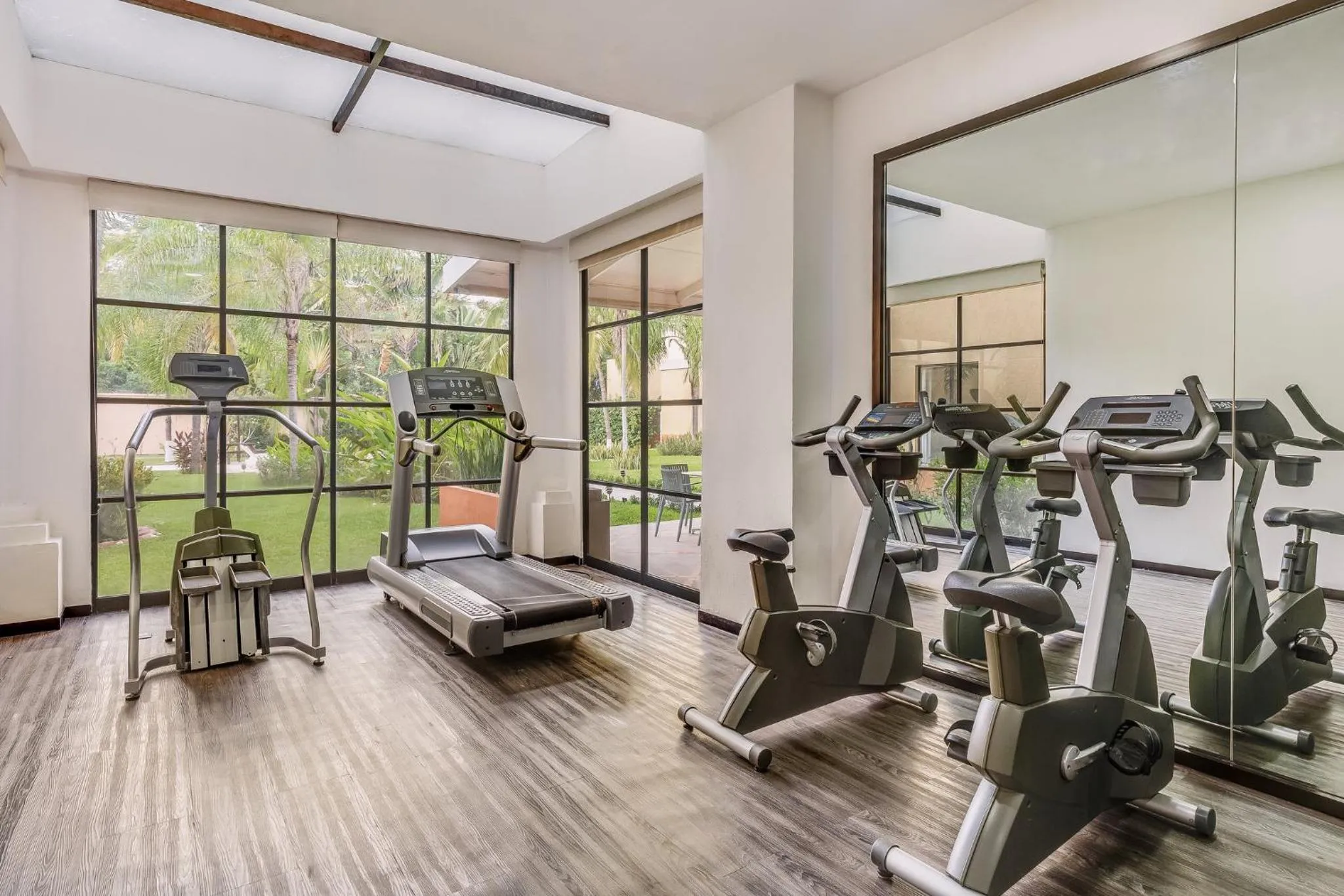 Fitness centre/facilities in Fiesta Inn Colima