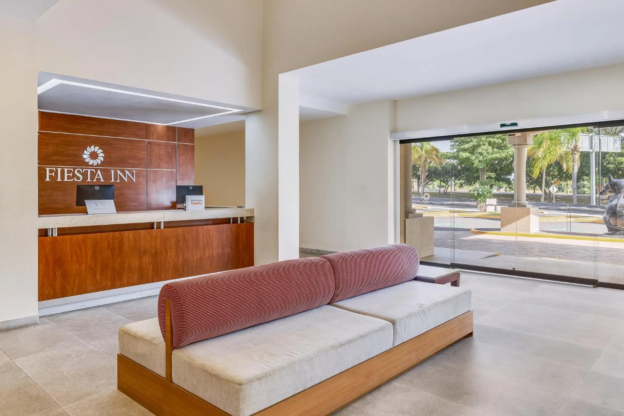 Lobby or reception in Fiesta Inn Colima