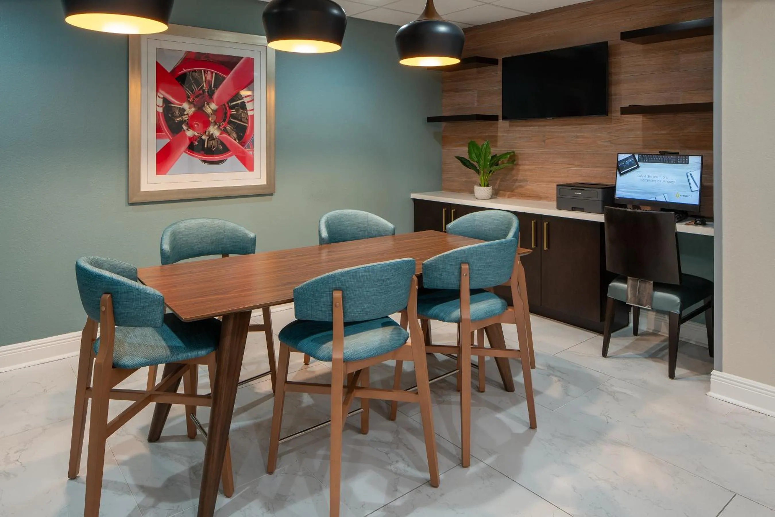 Business facilities in Avalon Hotel & Suites Alexandria