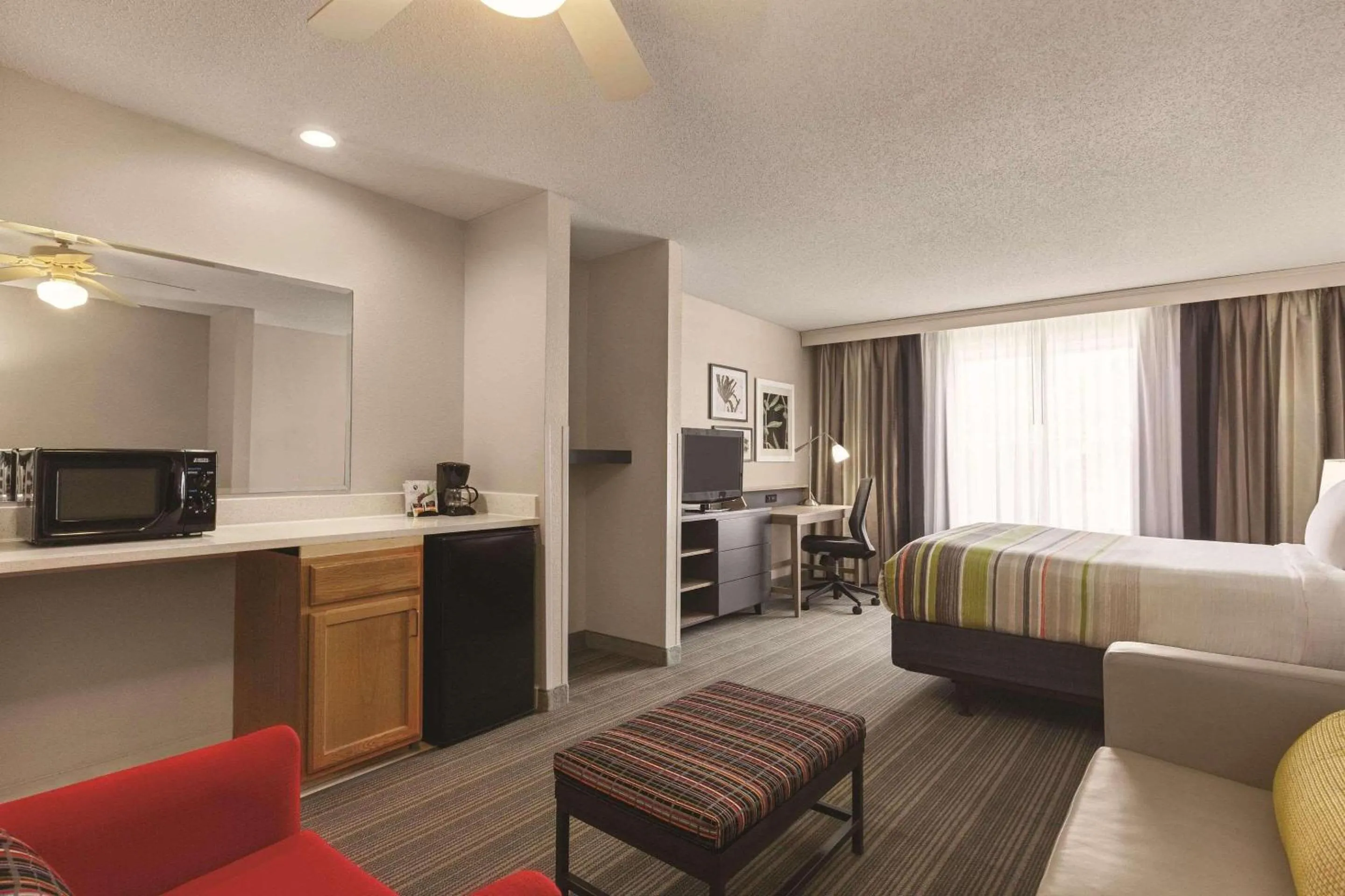 Bedroom, Bed in Country Inn & Suites by Radisson, Beaufort West, SC