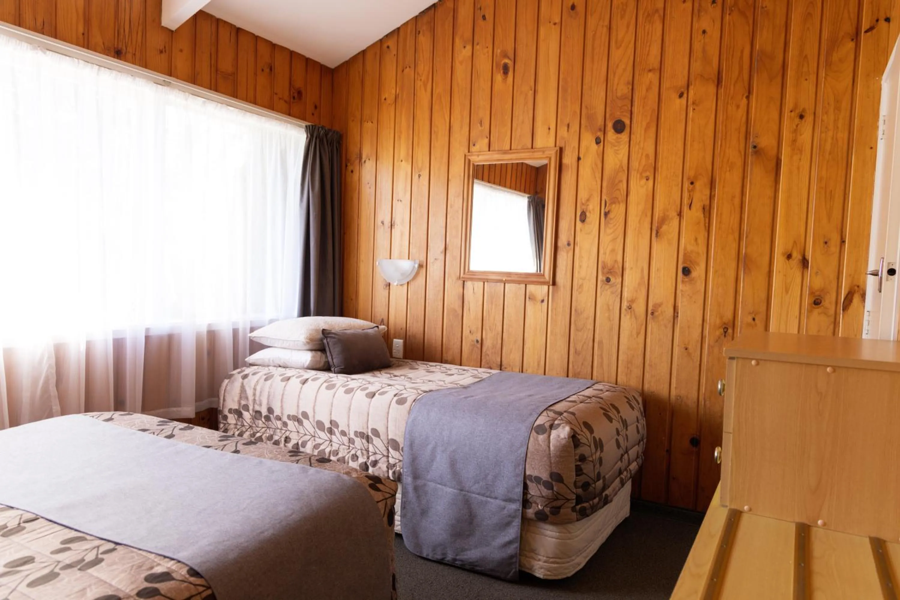 Bed in Apostles View Motel