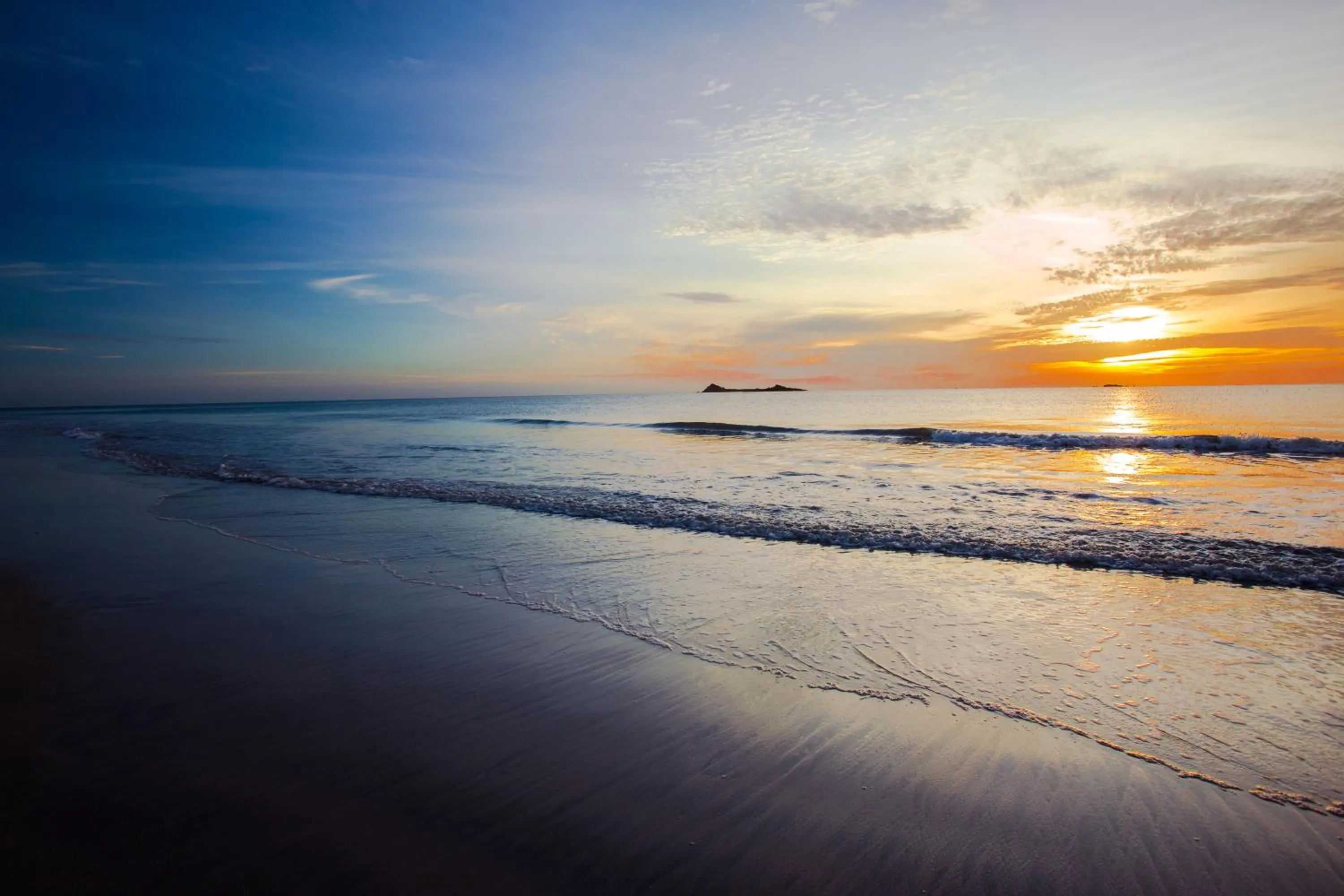Sunrise in Nilaveli Beach Hotel