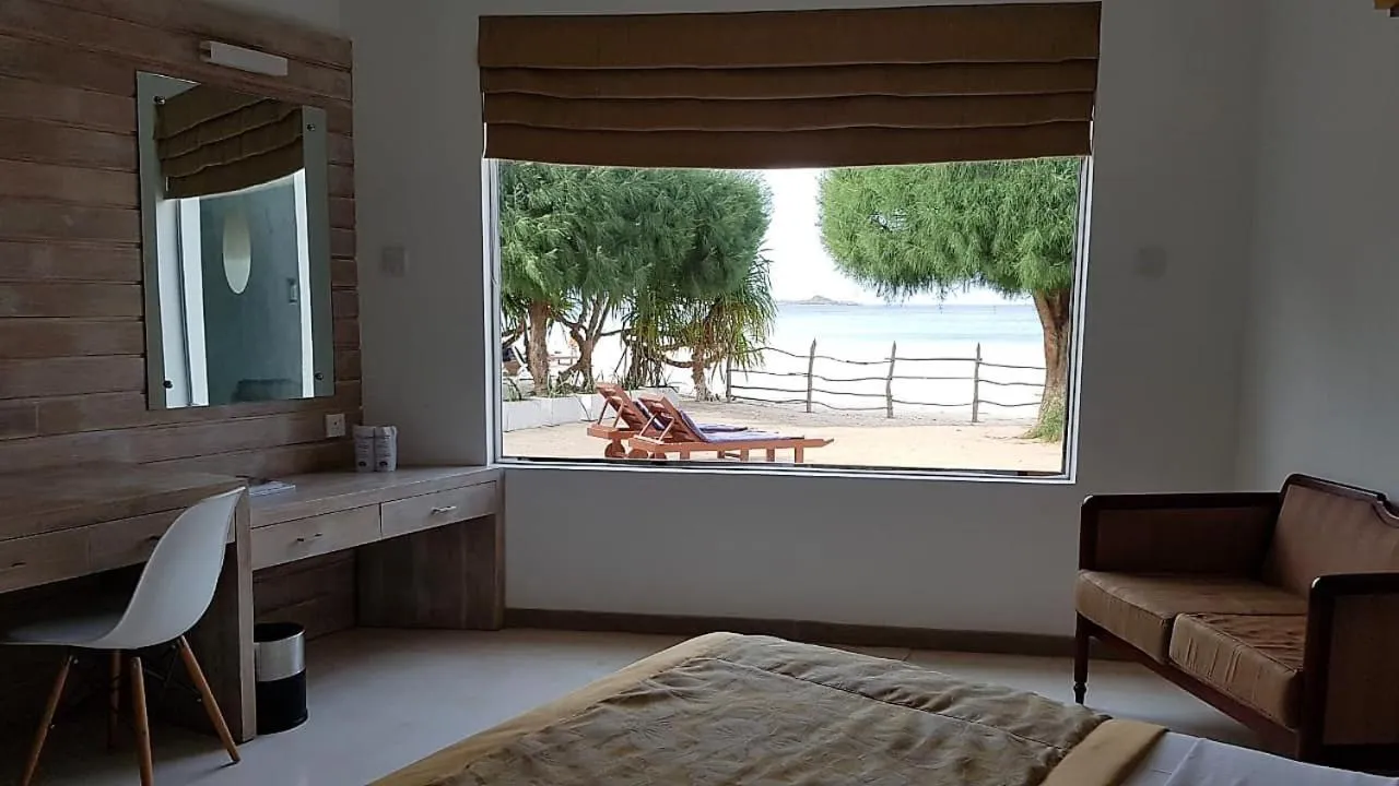 Natural landscape, Bed in Nilaveli Beach Hotel