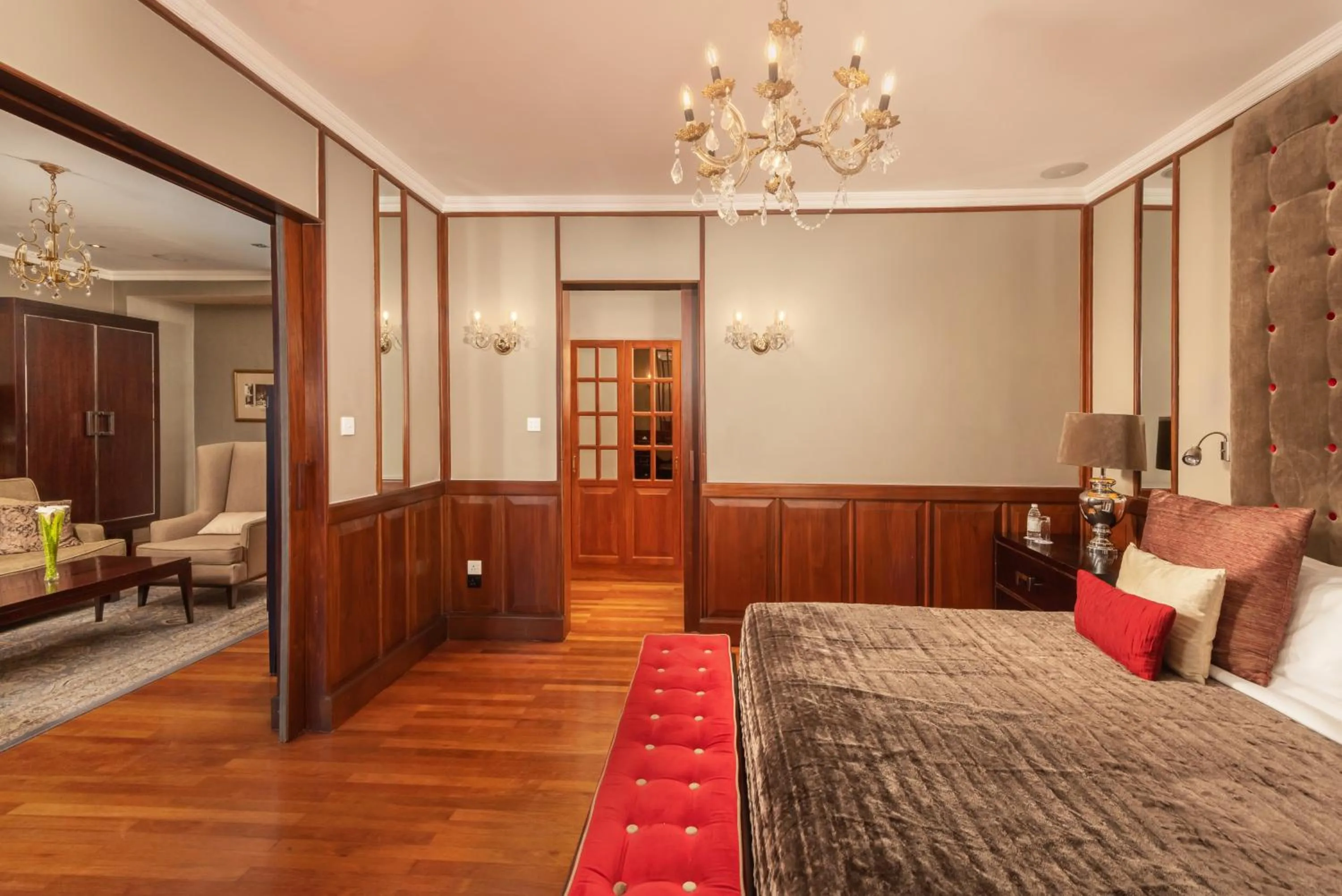 Bed in The Grand Hotel - Heritage Grand