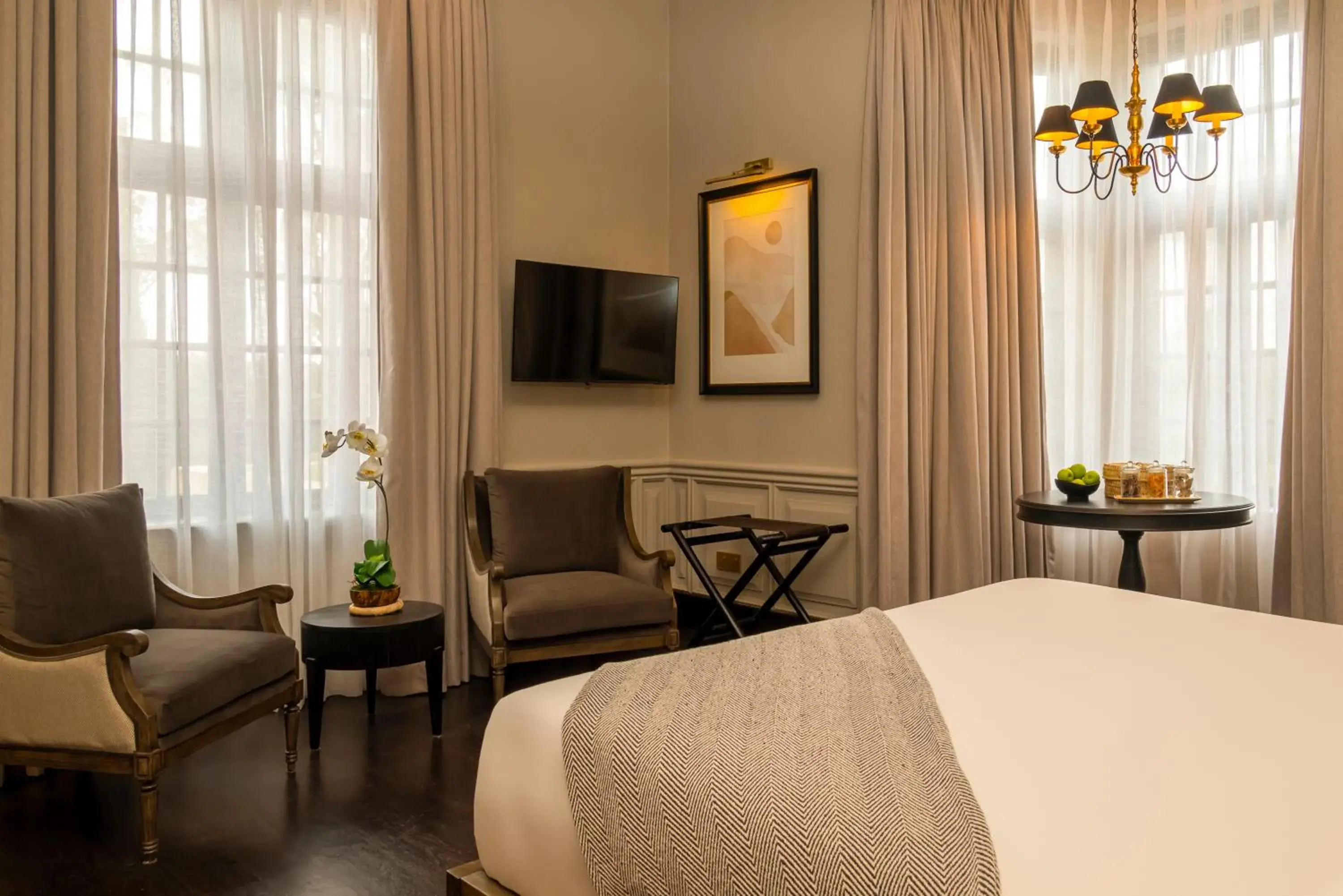 Gregory's Suite in The Grand Hotel - Heritage Grand Gregory's Suite in The Grand Hotel - Heritage Grand