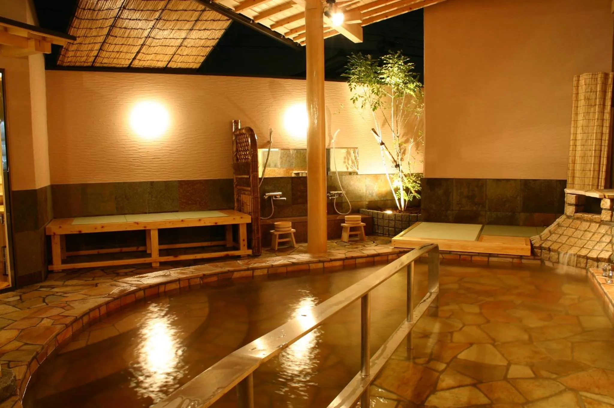 Hot Spring Bath in Tsurusaki Hotel