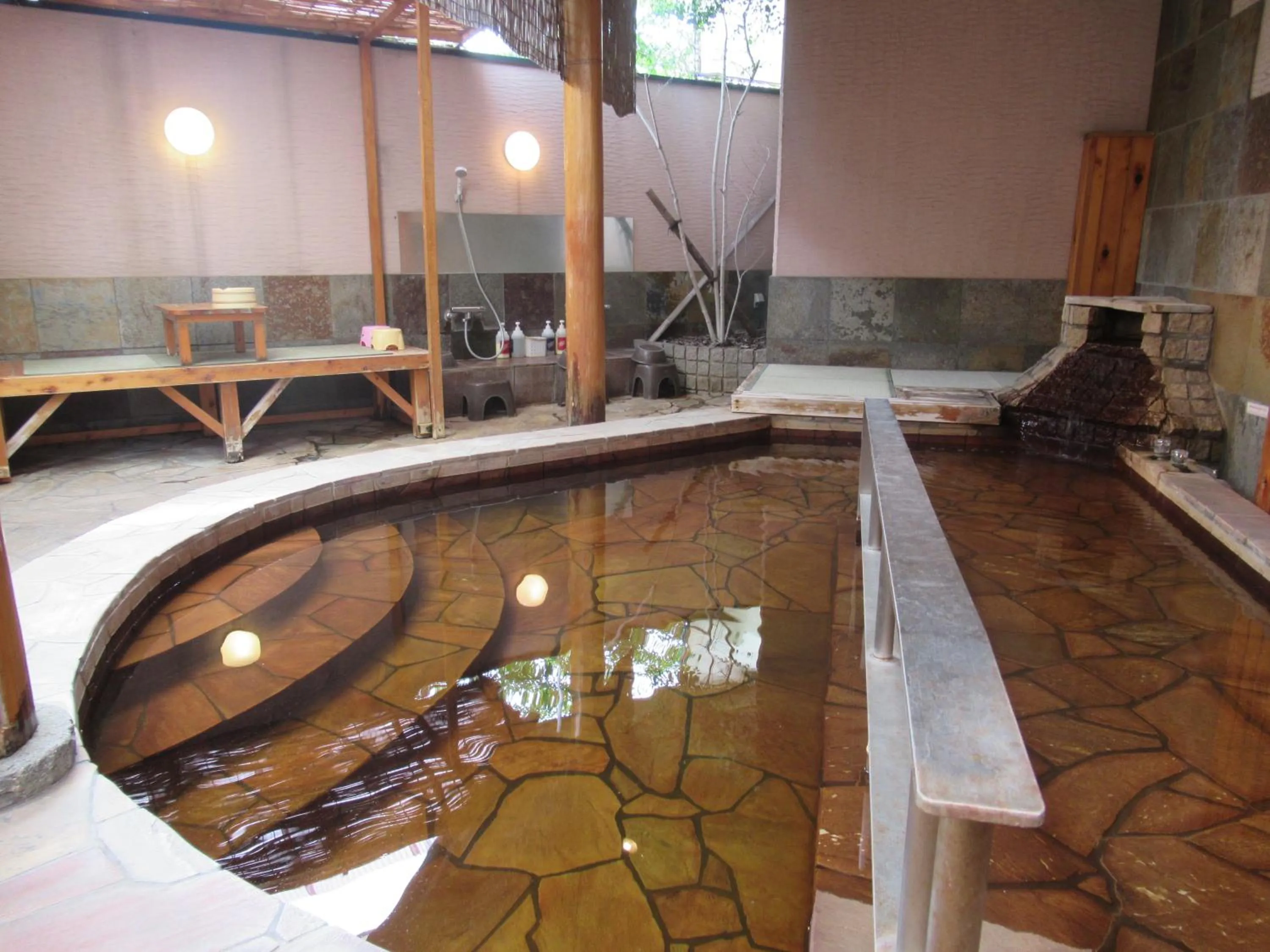 Hot Spring Bath in Tsurusaki Hotel