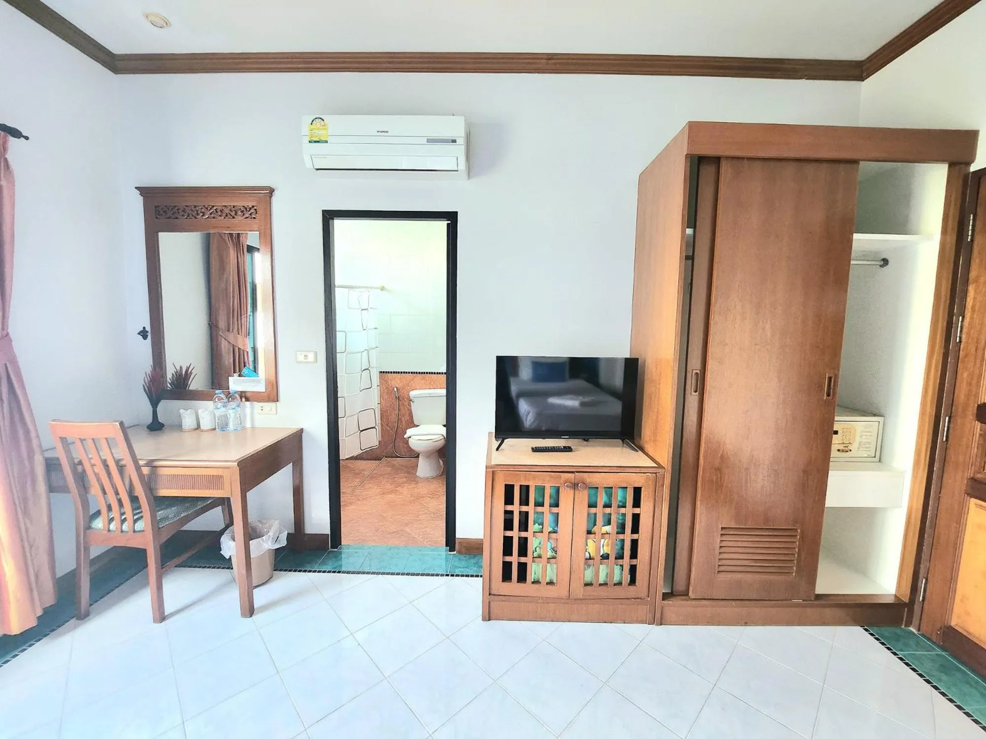 Bedroom in Sea Front Home Hotel - Patong Beach