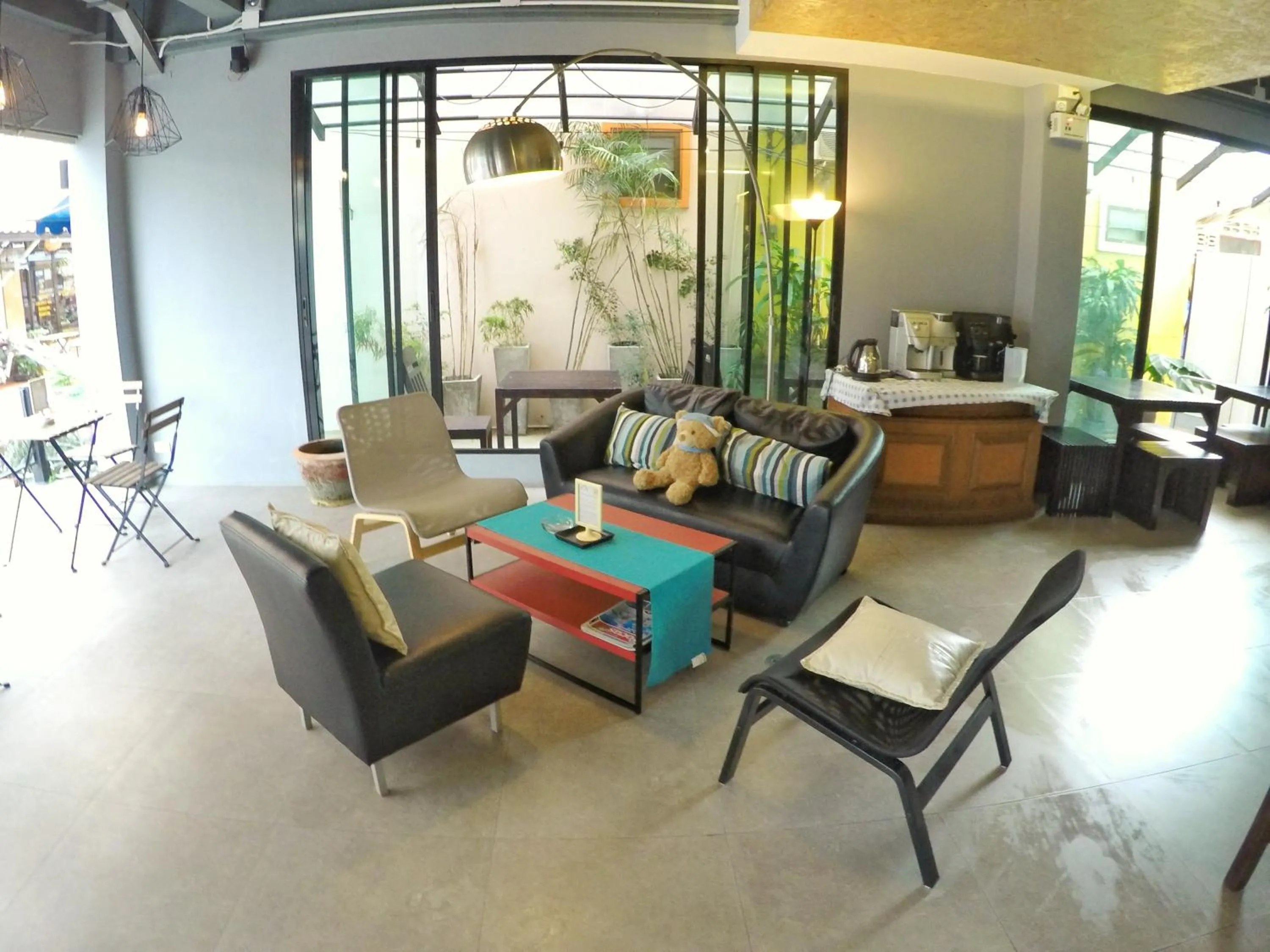 Lobby or reception in Sea Front Home Hotel - Patong Beach