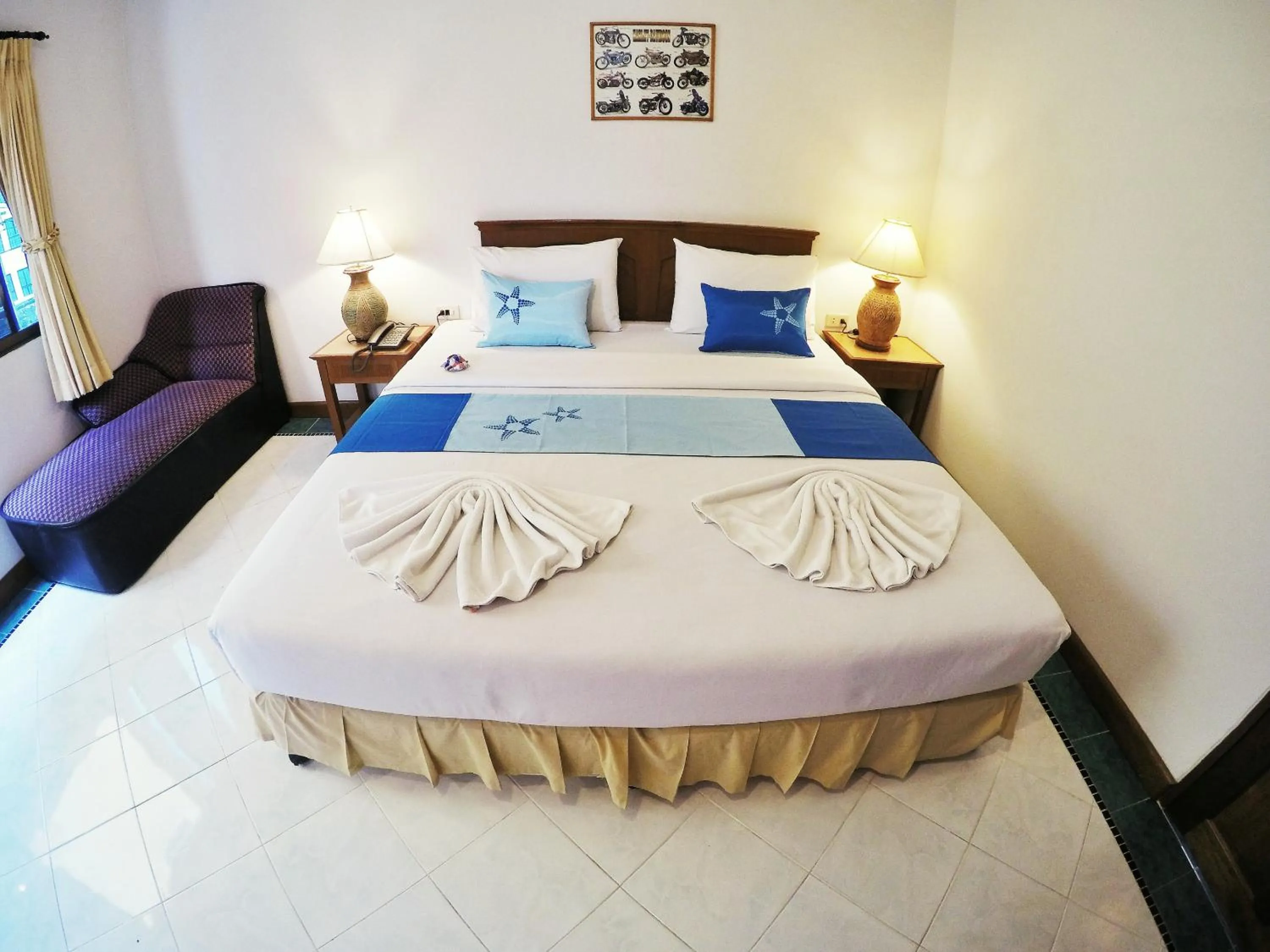 Bedroom, Bed in Sea Front Home Hotel - Patong Beach