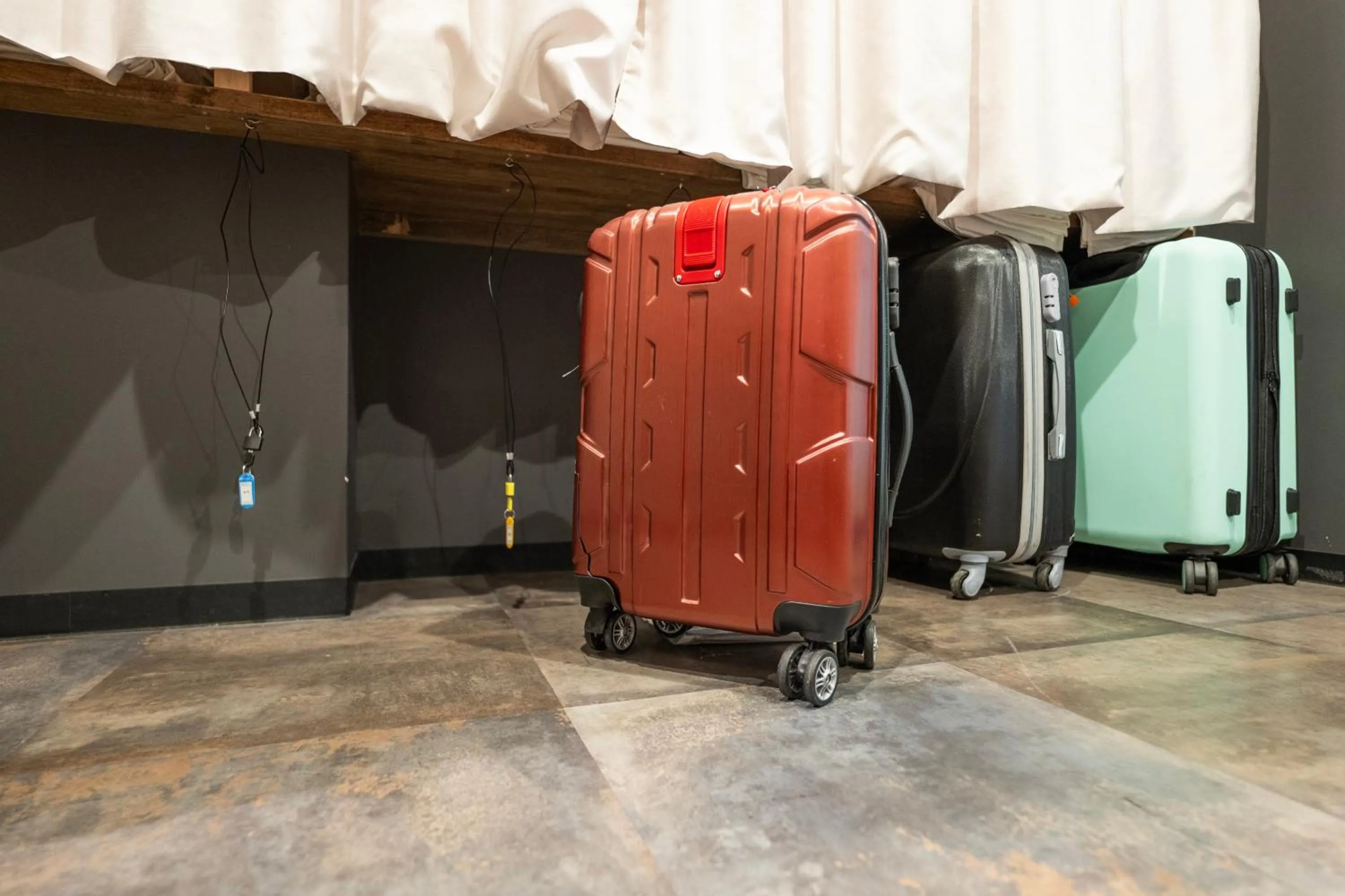 Communal lounge/ TV room in e-stay namba