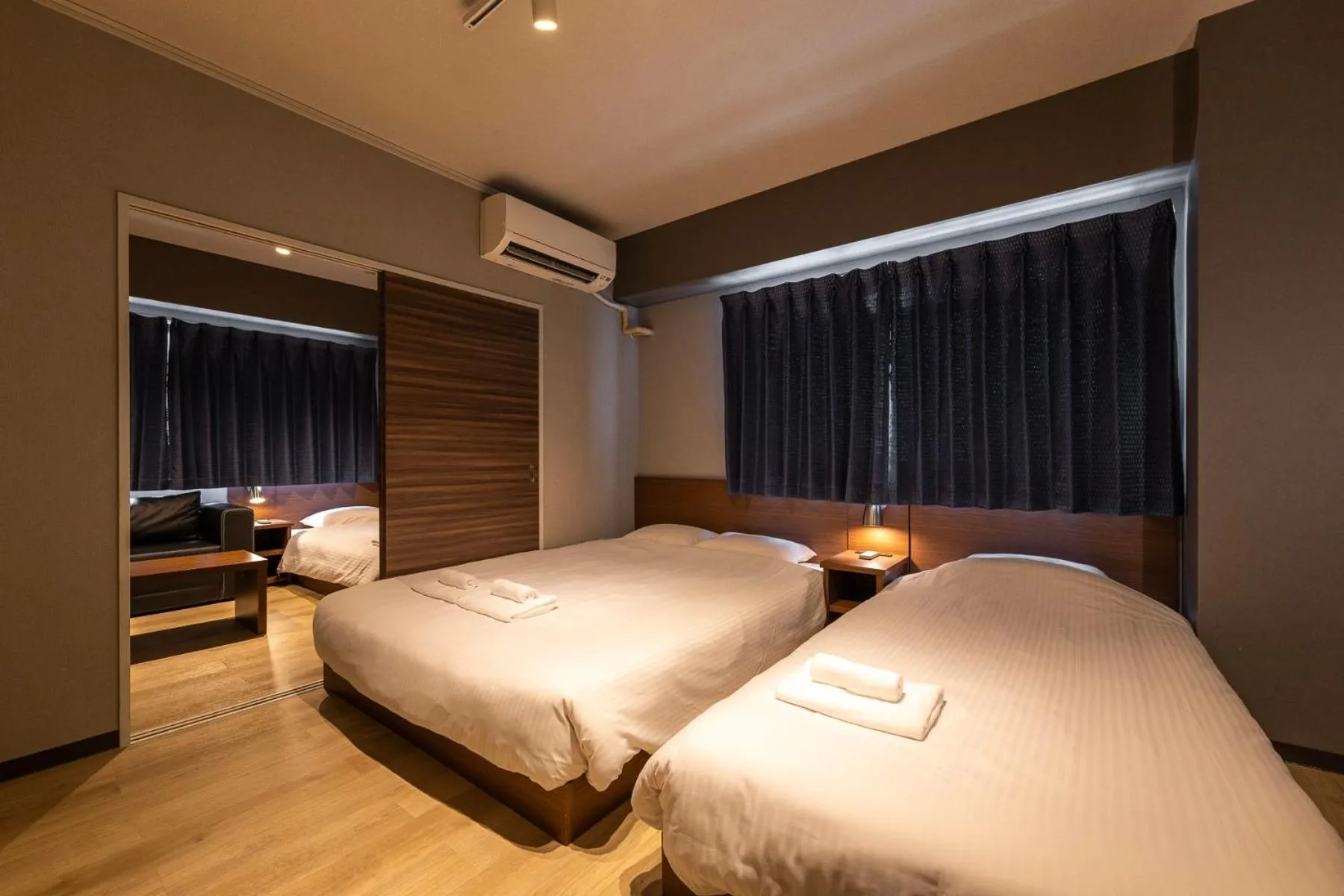 Bed in e-stay namba