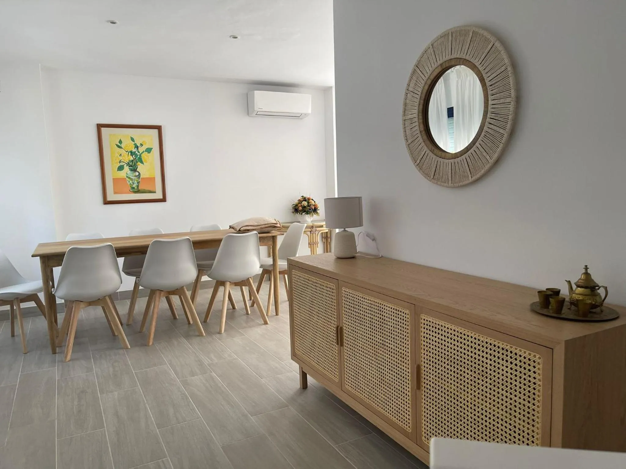 Dining area in Apartamentos Marblau