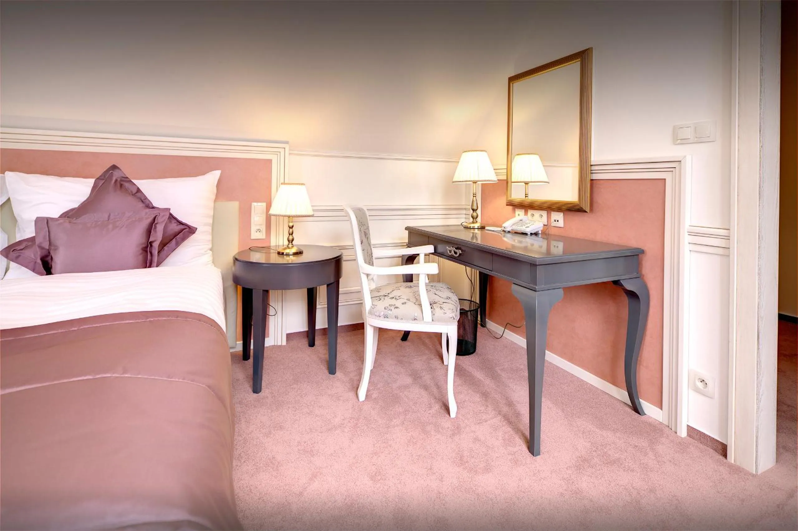 hair dresser, Bed in Boutique Hotel Hviezdoslav