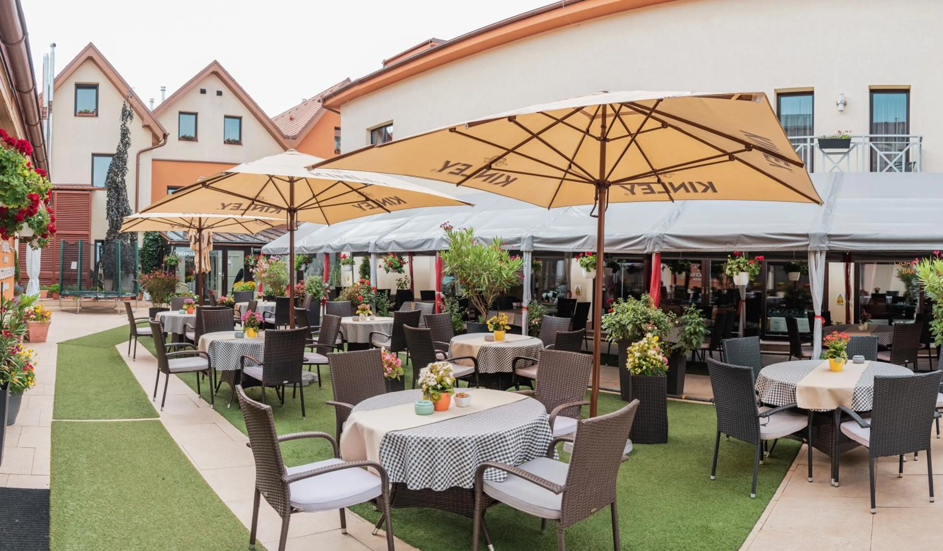 Restaurant/places to eat in Boutique Hotel Hviezdoslav