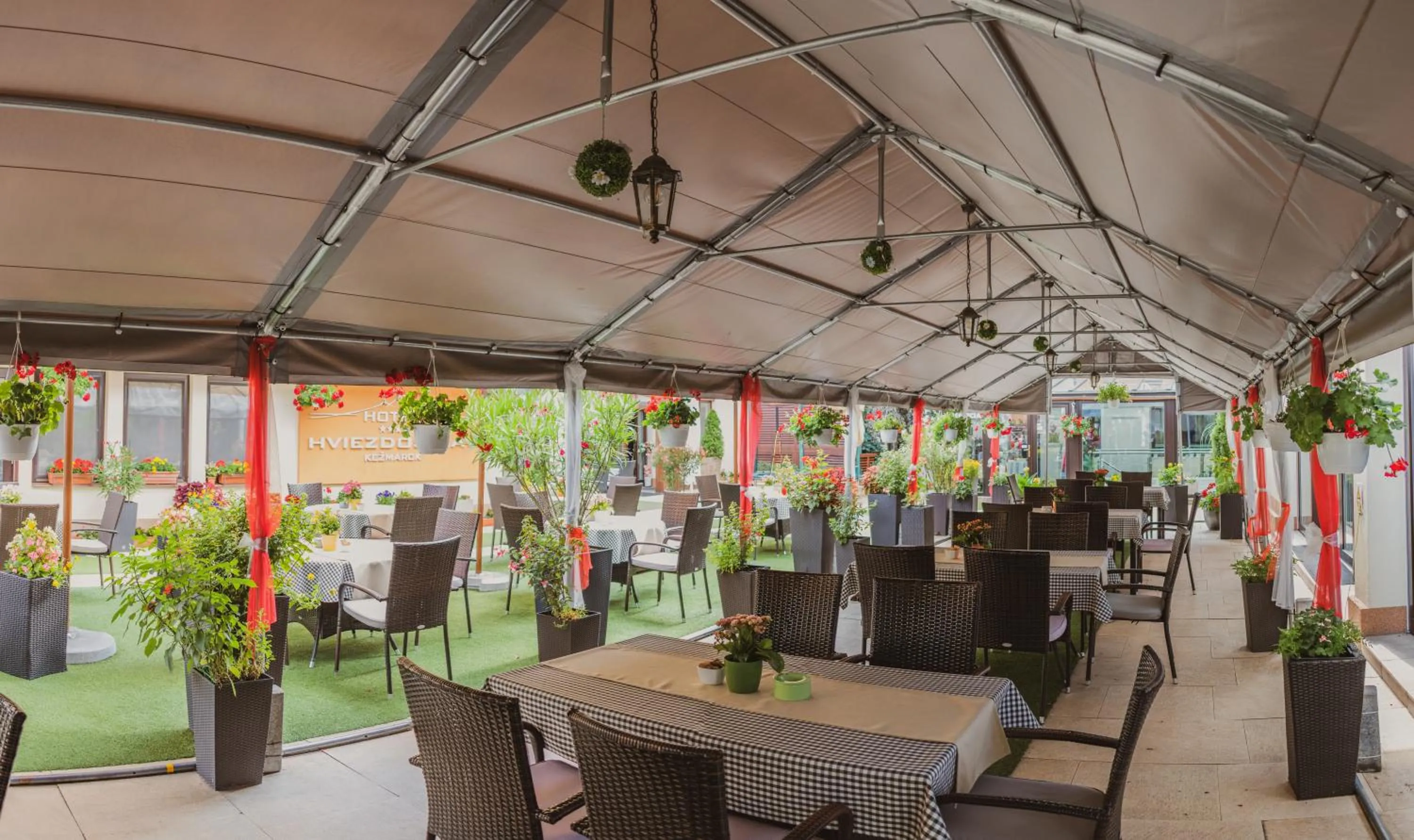 Restaurant/places to eat in Boutique Hotel Hviezdoslav