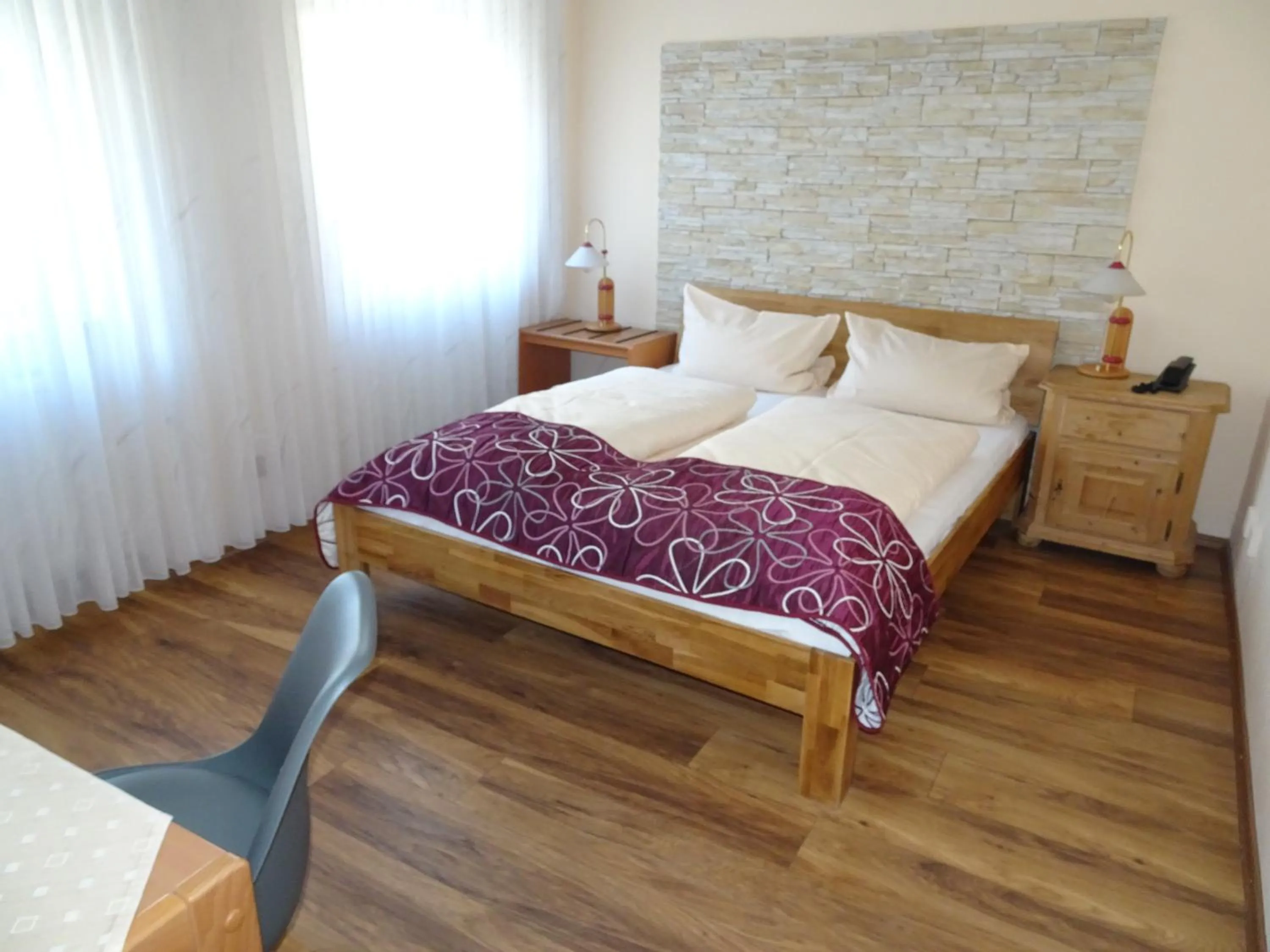 Bed in Hotel & Weinstube Restaurant Filling