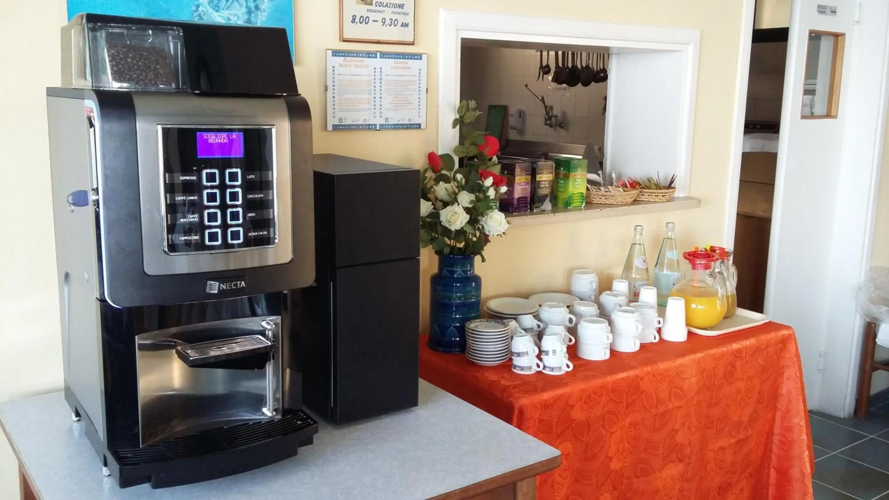 Coffee/tea facilities in Hotel Scoglio Bianco