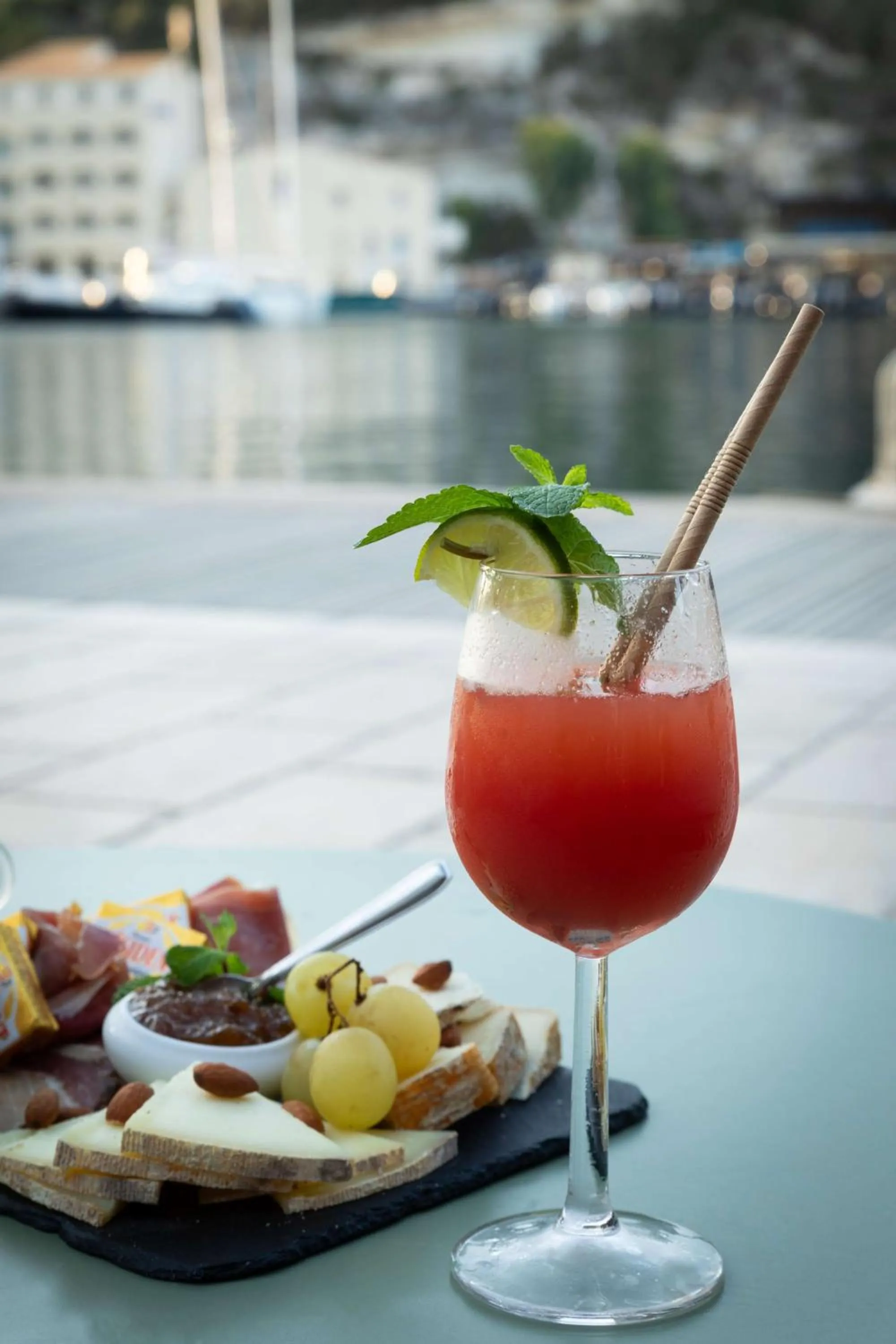 Food and drinks in Best Western Hotel du Roy d'Aragon