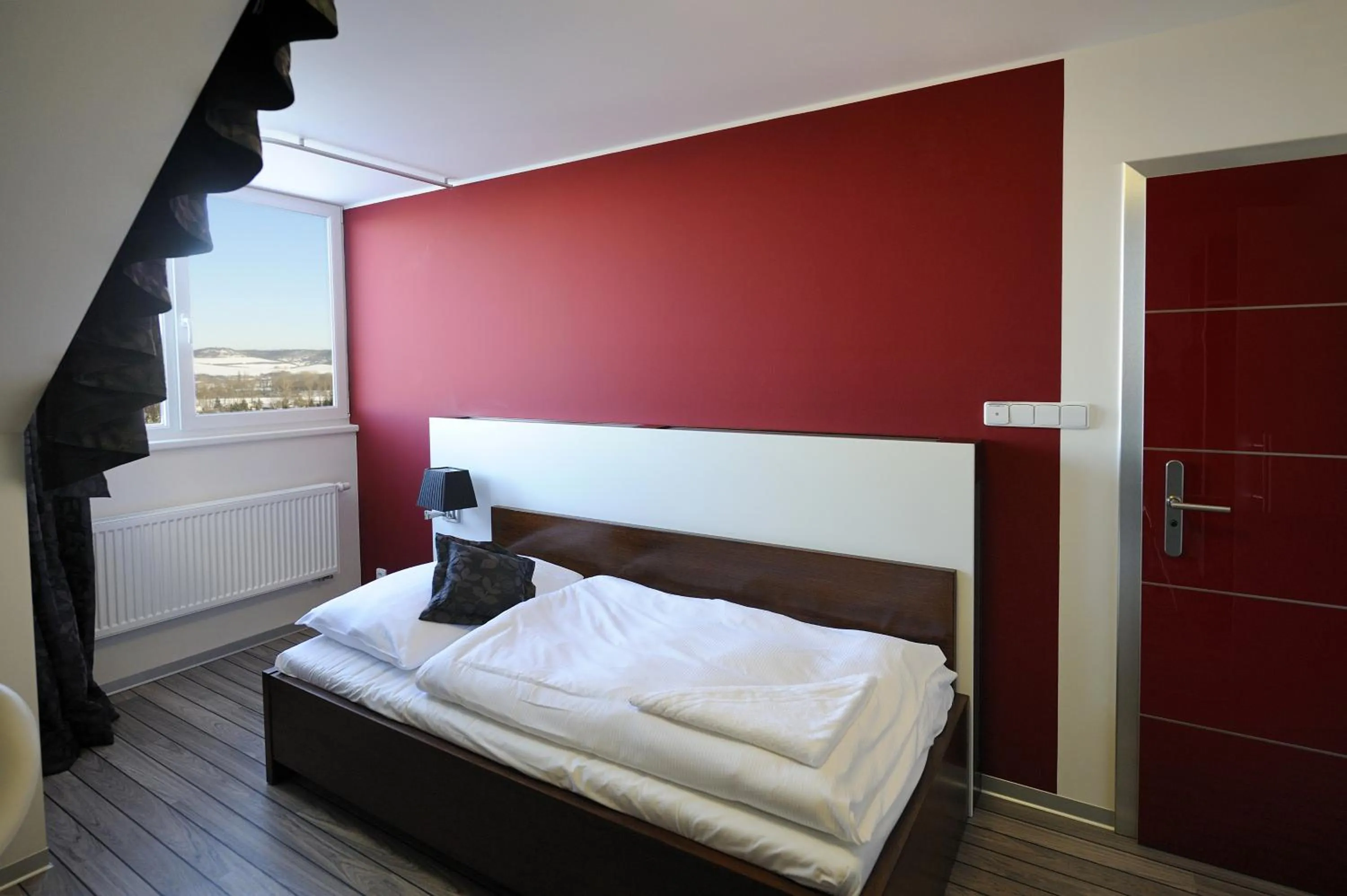 Decorative detail, Bed in Caramell