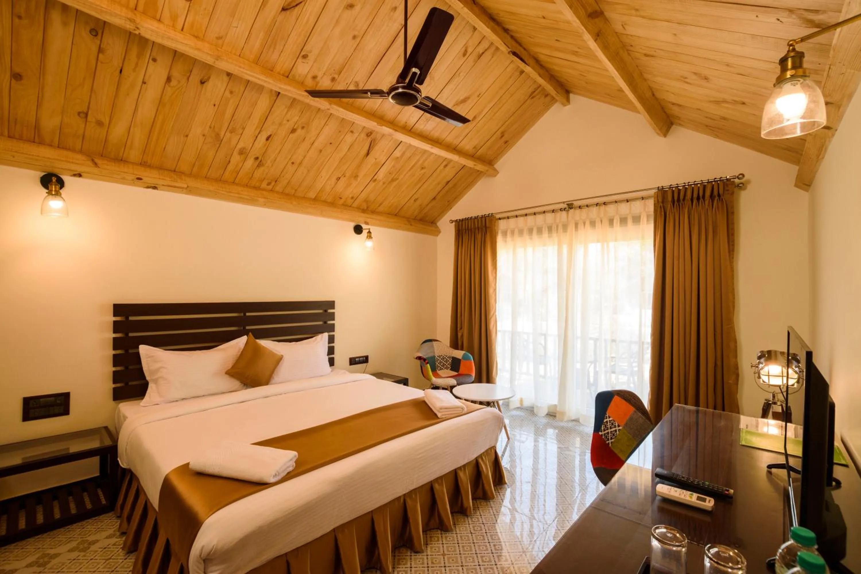Bedroom, Bed in Stone Wood Resort, Mandrem
