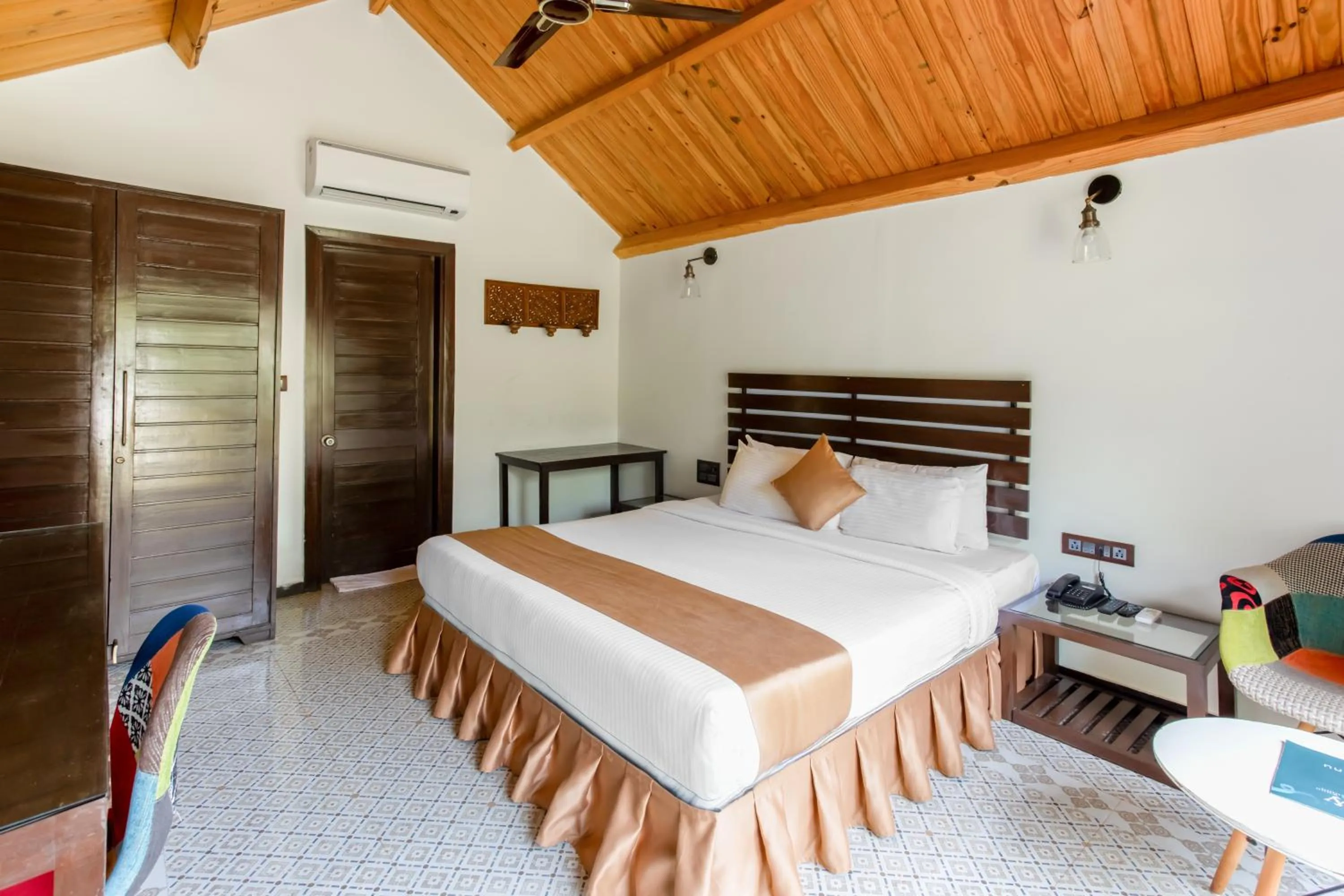 Bed in Stone Wood Resort, Mandrem