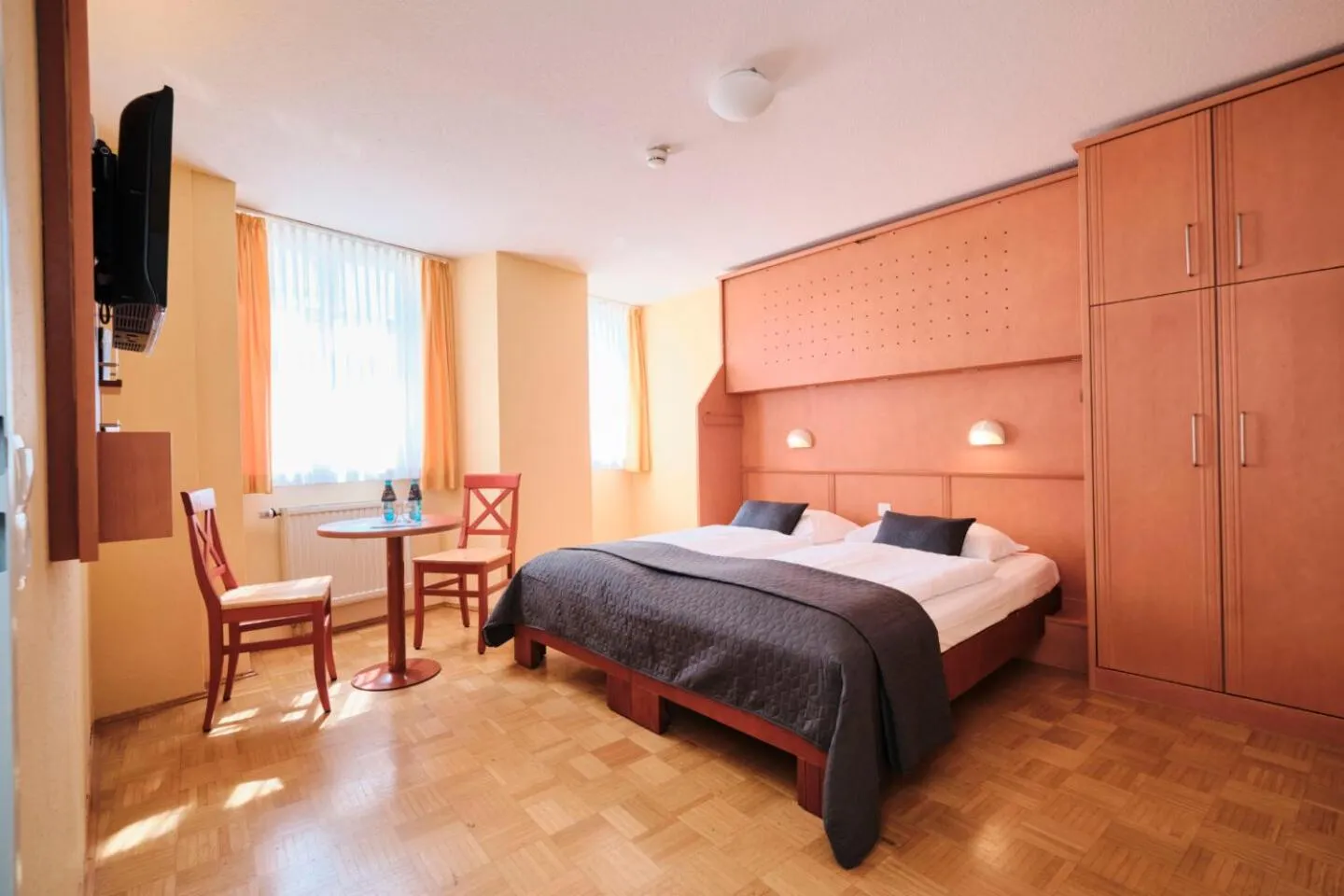 Bed in JUFA Hotel Meersburg am Bodensee