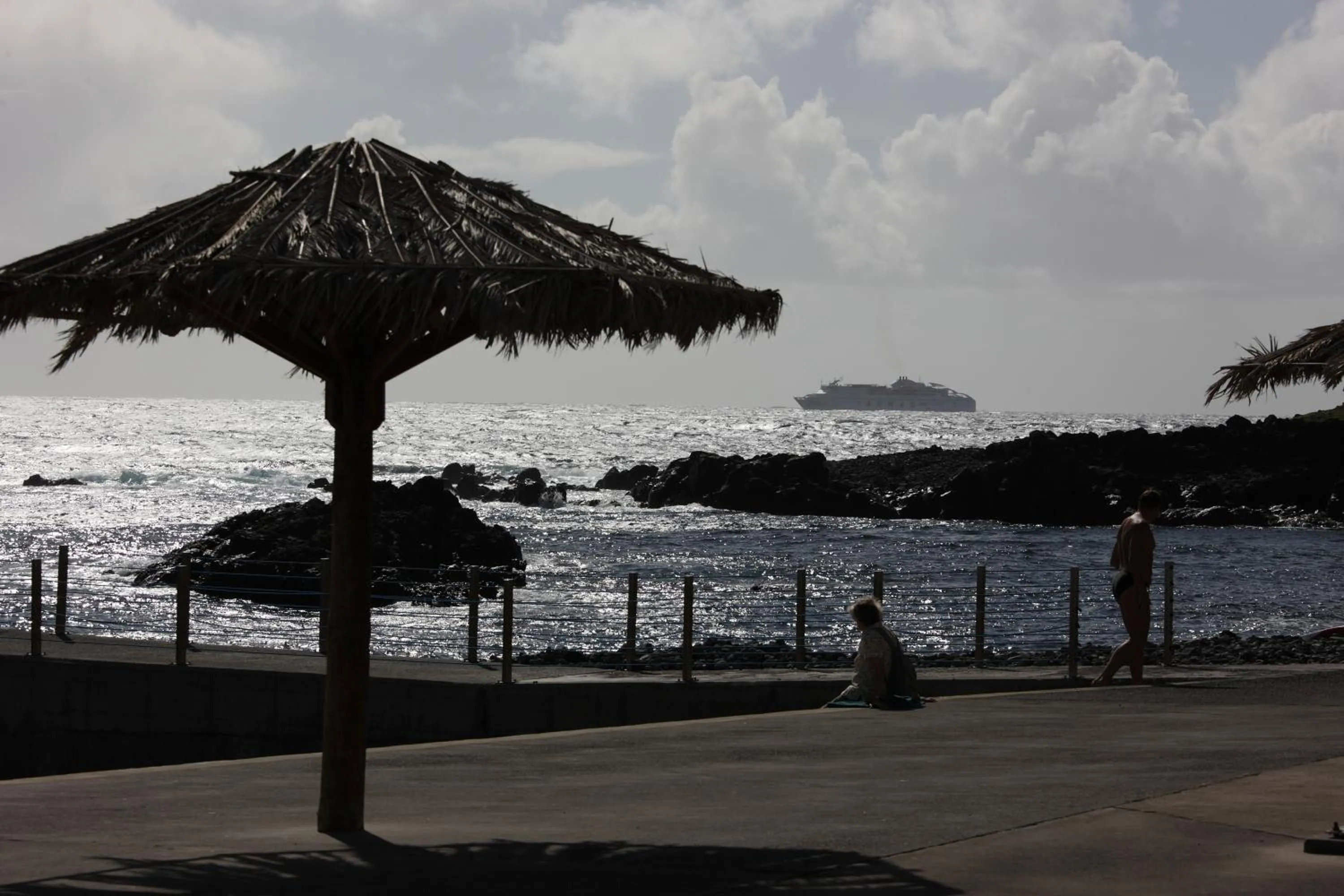 Area and facilities in Canico Bay Apartments