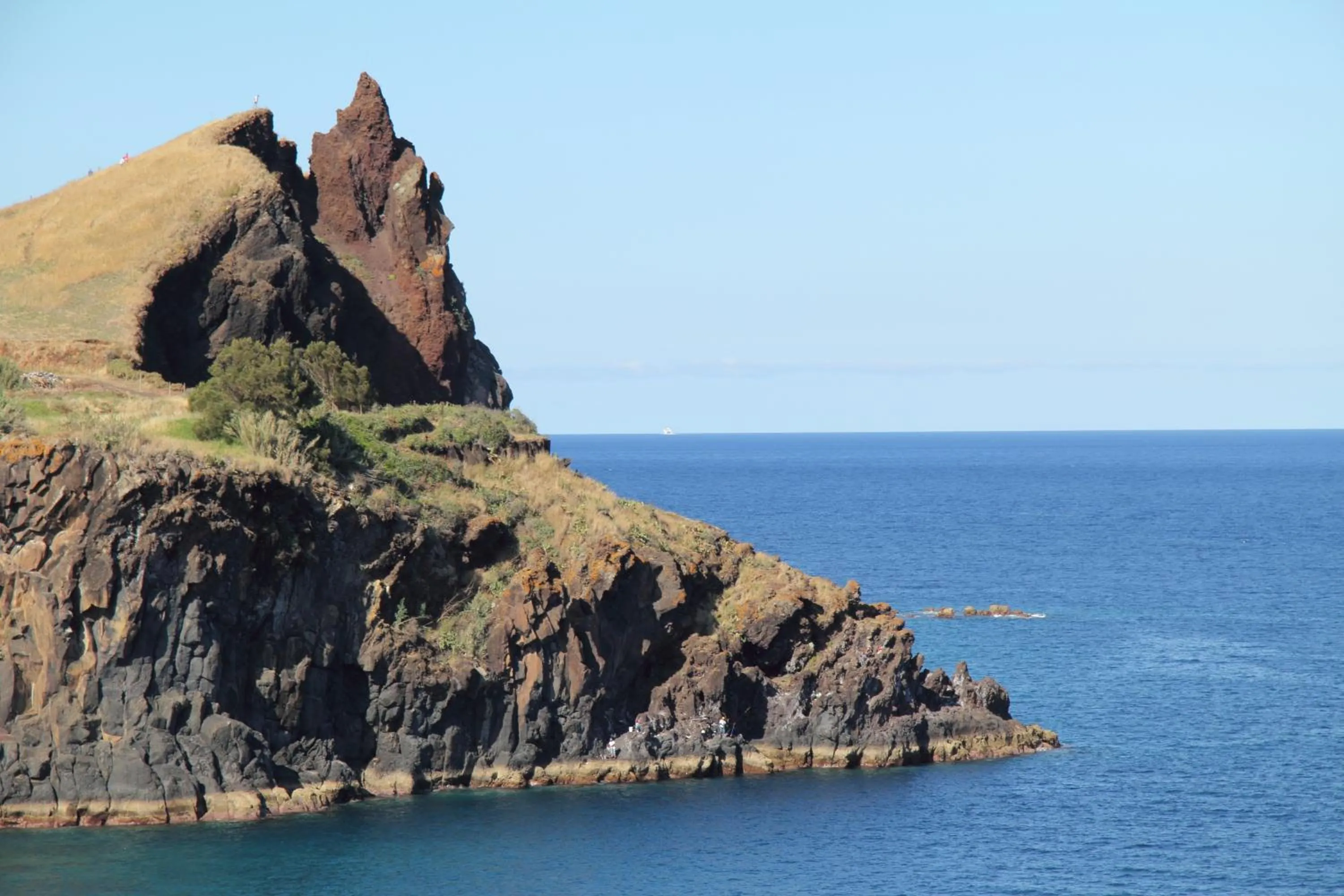 Area and facilities in Canico Bay Apartments