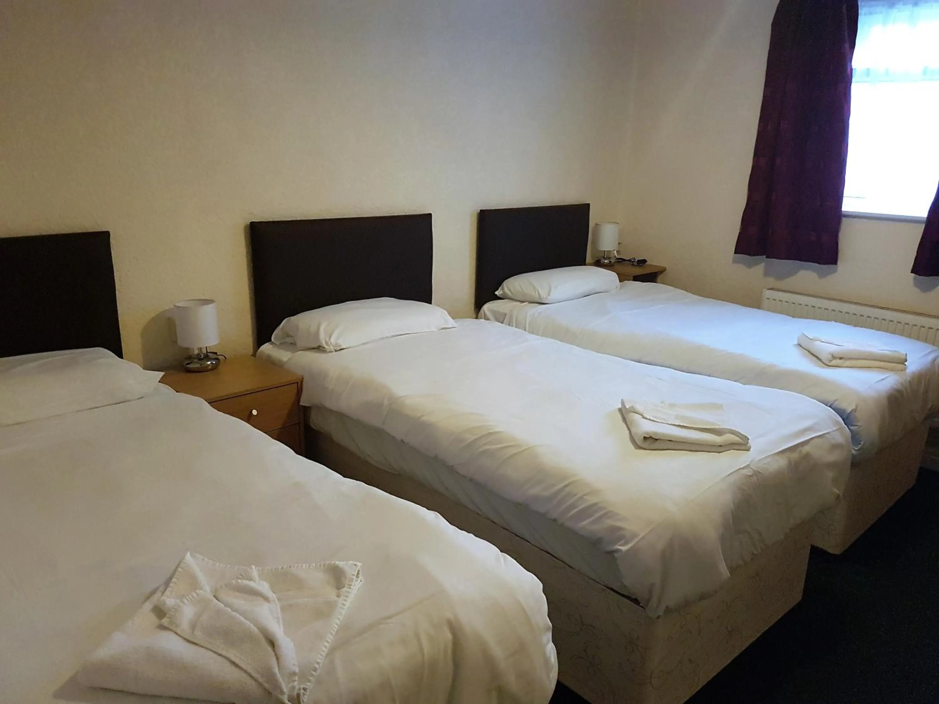 Bedroom, Bed in The Mercury