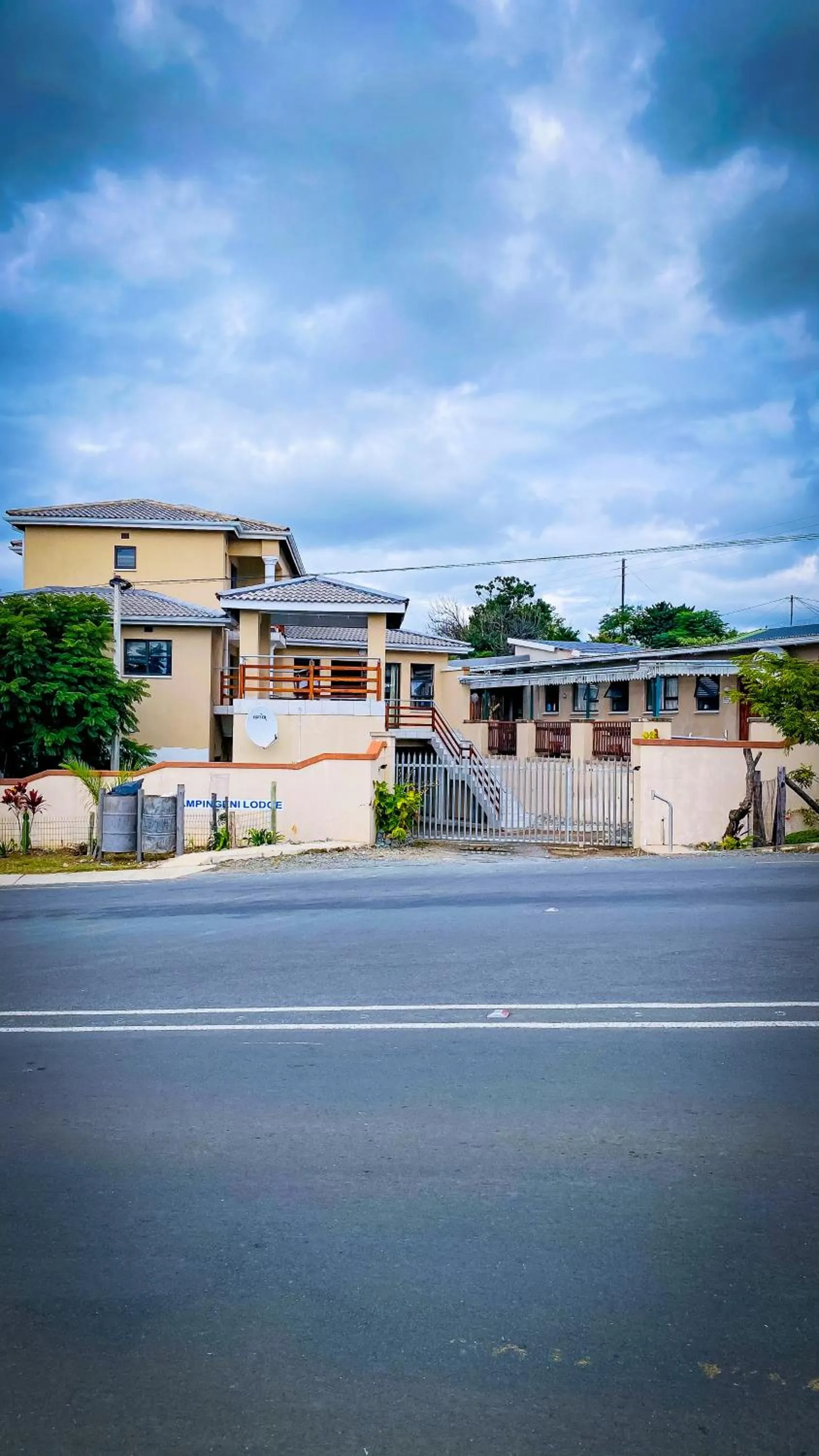Property building in Emampingeni lodge