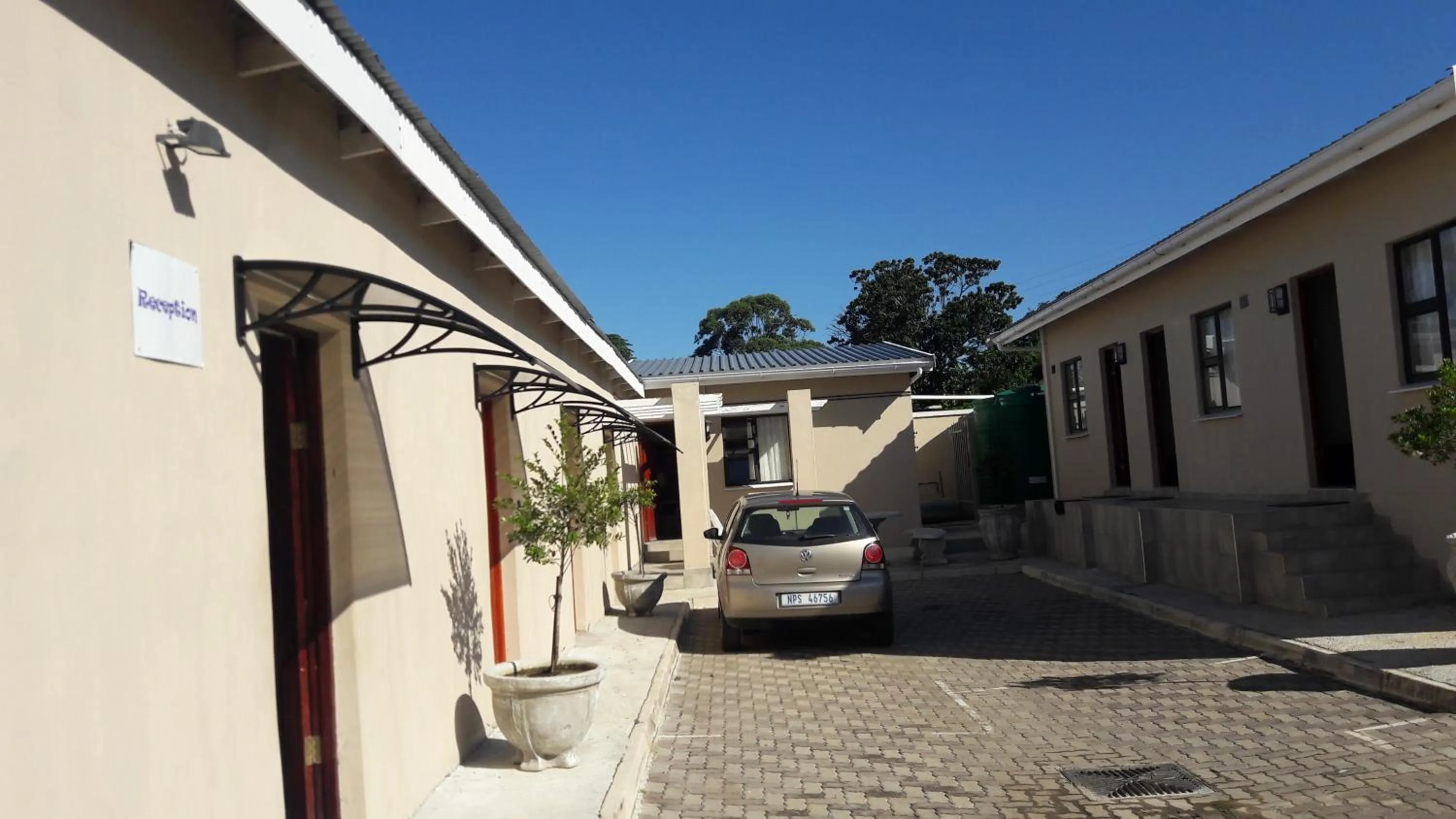 Facade/entrance in Emampingeni lodge