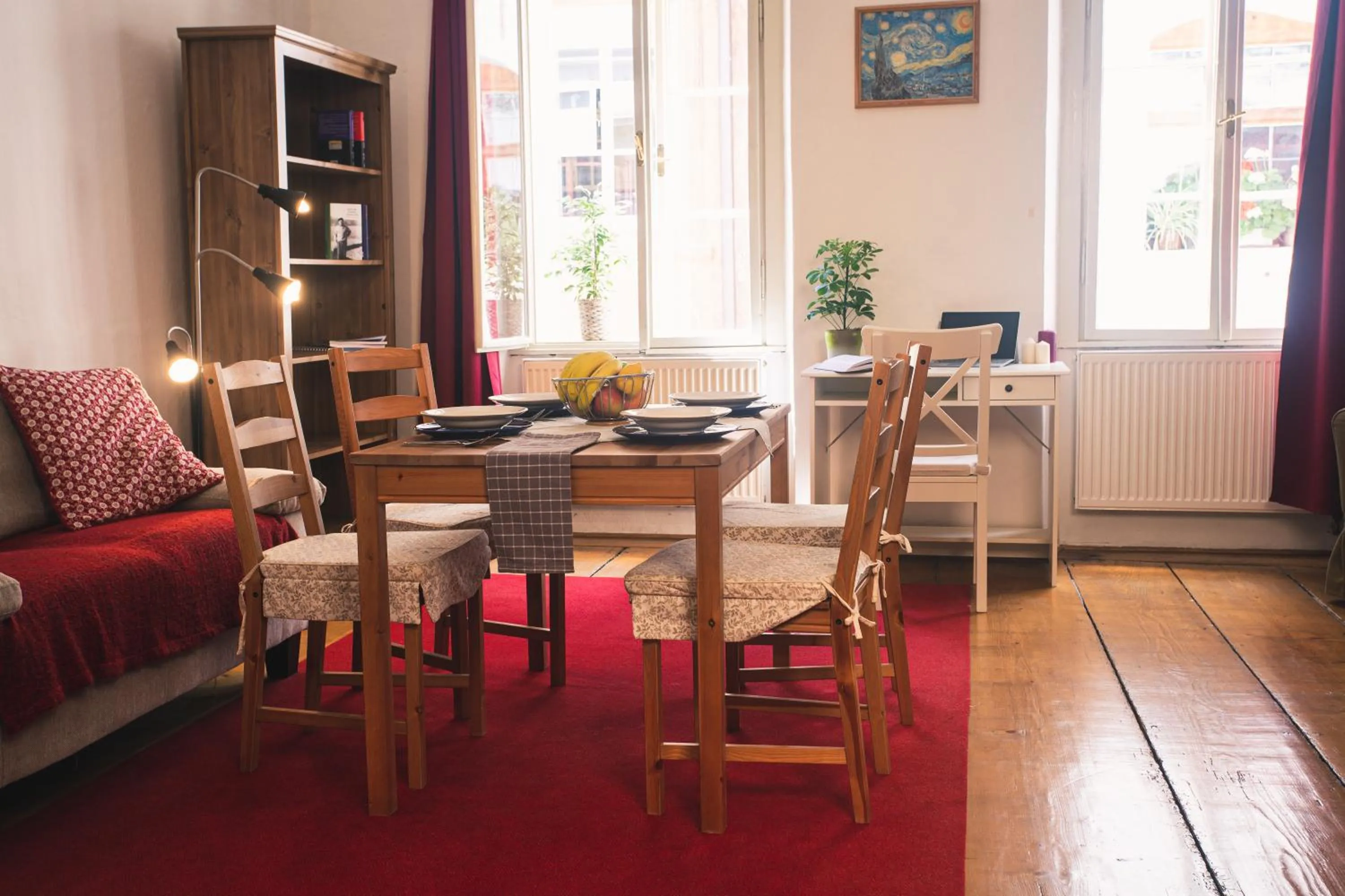 Seating area in Downtown Apartments
