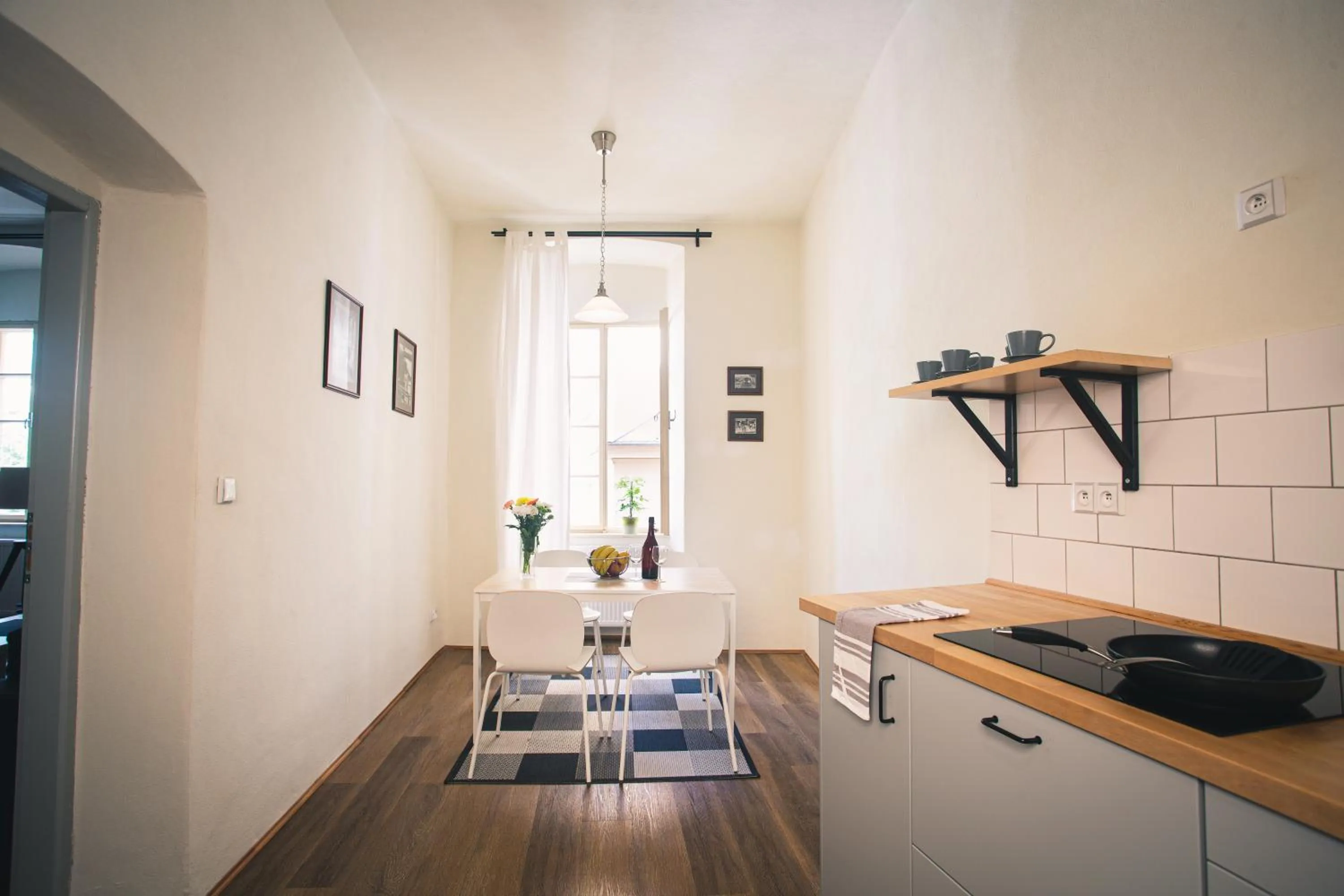 Kitchen or kitchenette in Downtown Apartments