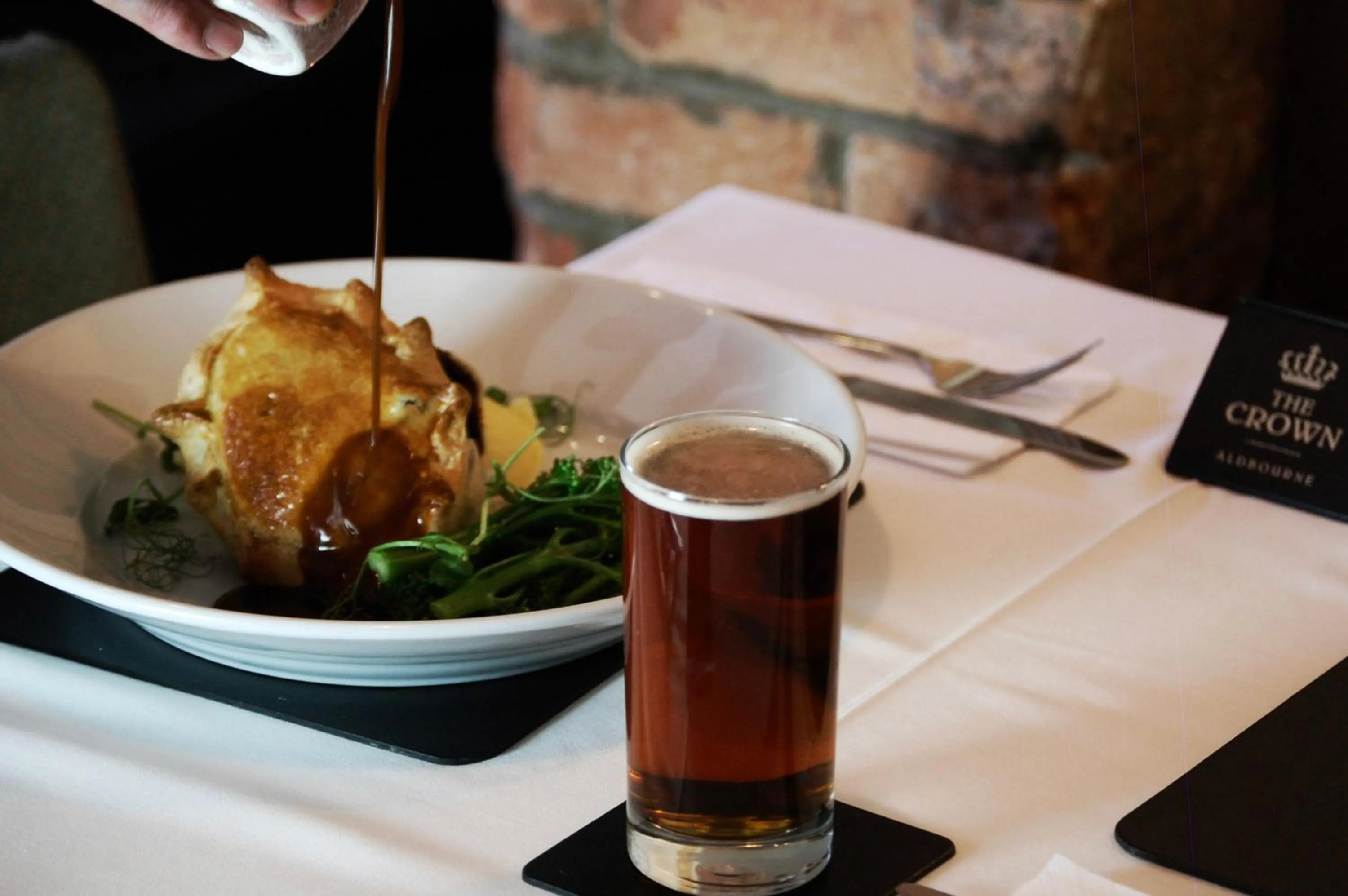 Food and drinks in The Crown Aldbourne