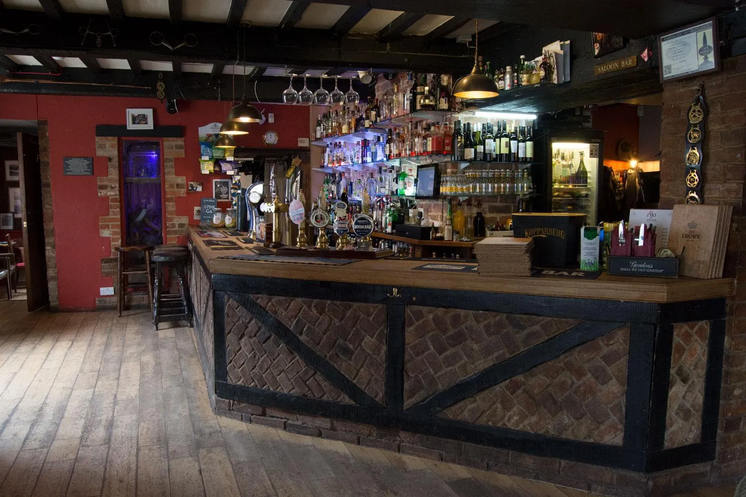 Drinks in The Crown Aldbourne