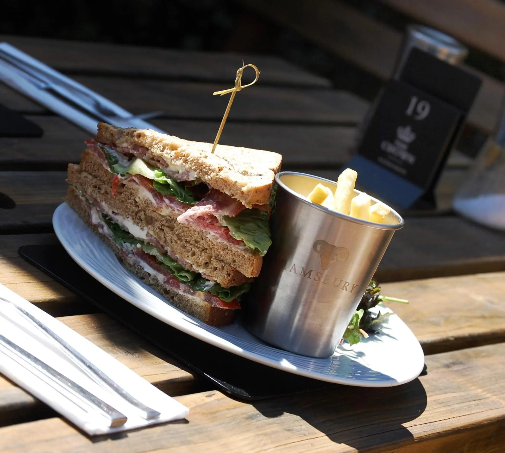 Food in The Crown Aldbourne