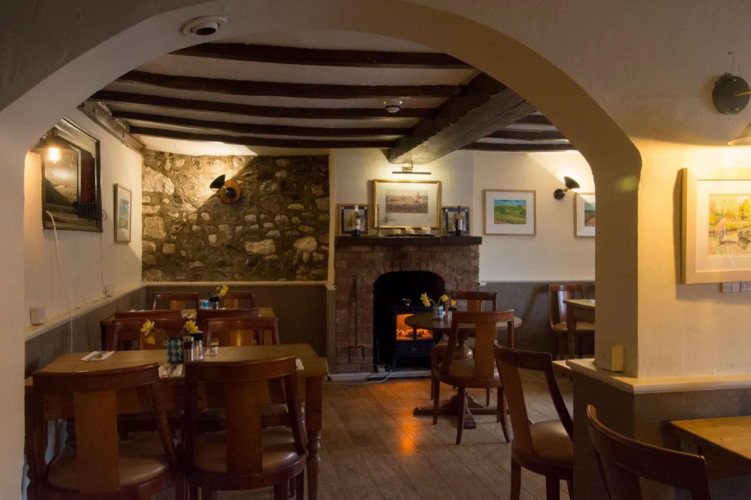 Restaurant/places to eat in The Crown Aldbourne