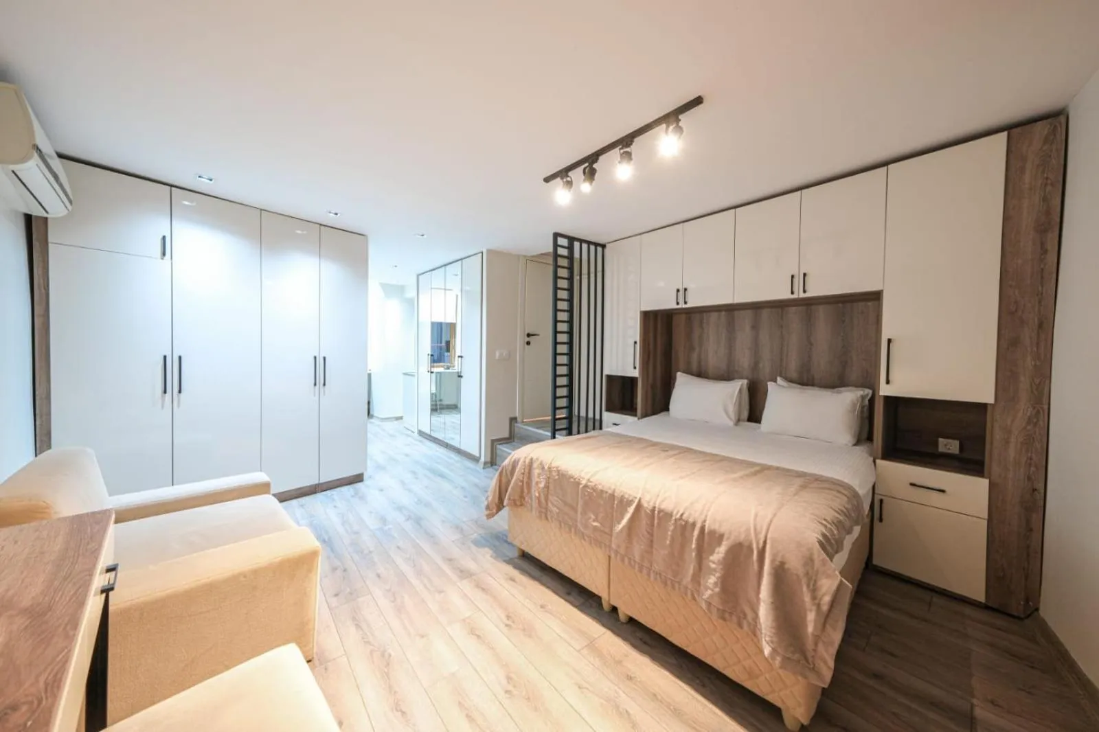 Bedroom, Bed in Nuru Ziya Residences