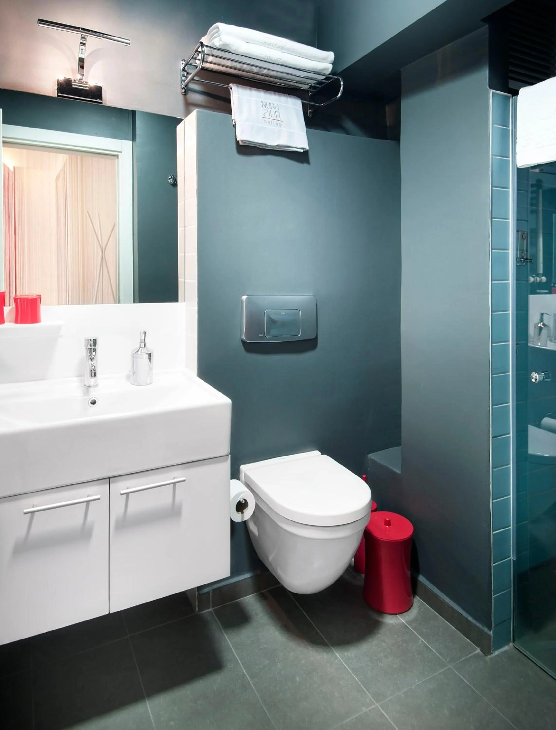 Shower in Nuru Ziya Residences