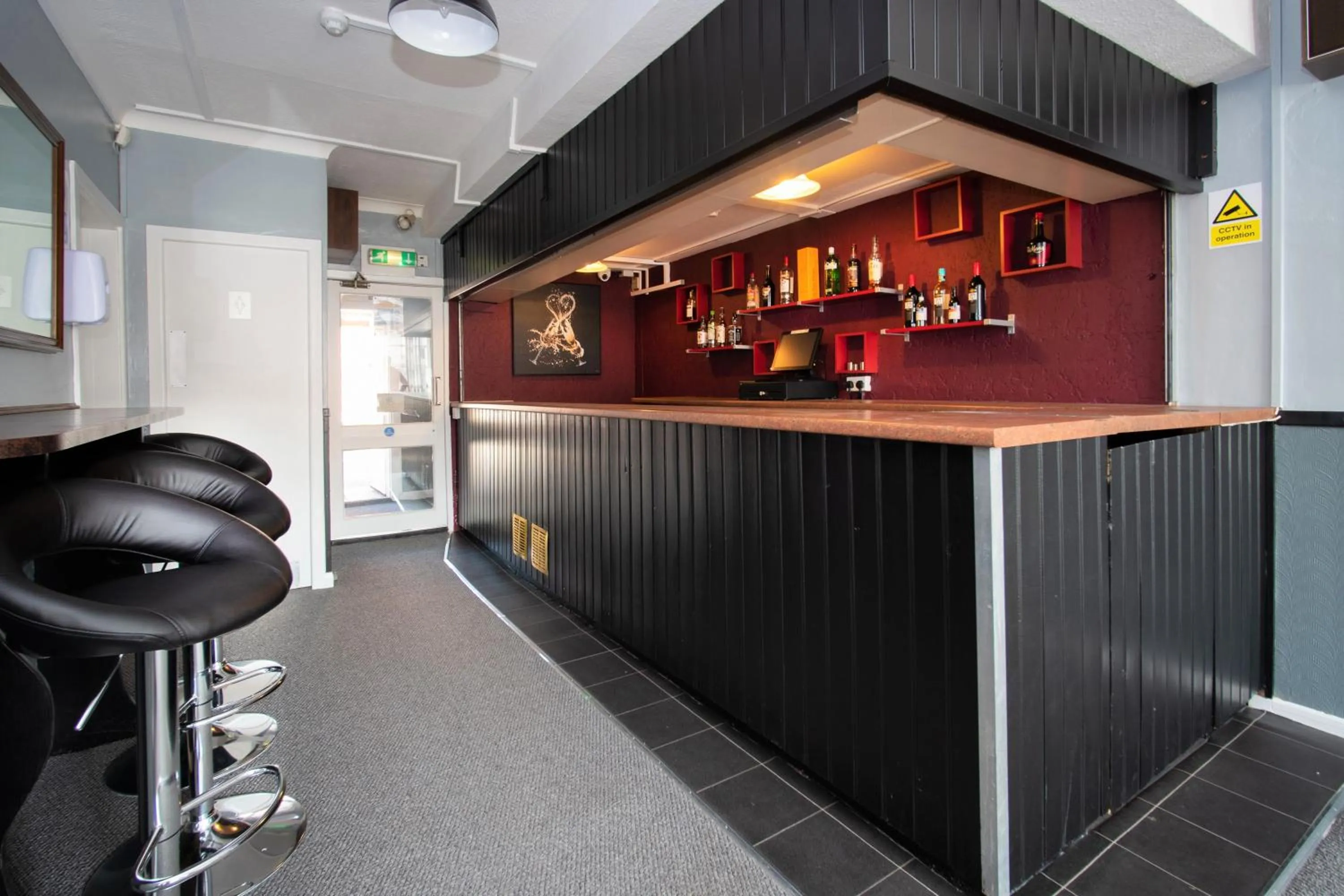 Nightclub / DJ in The Rollason Hotel