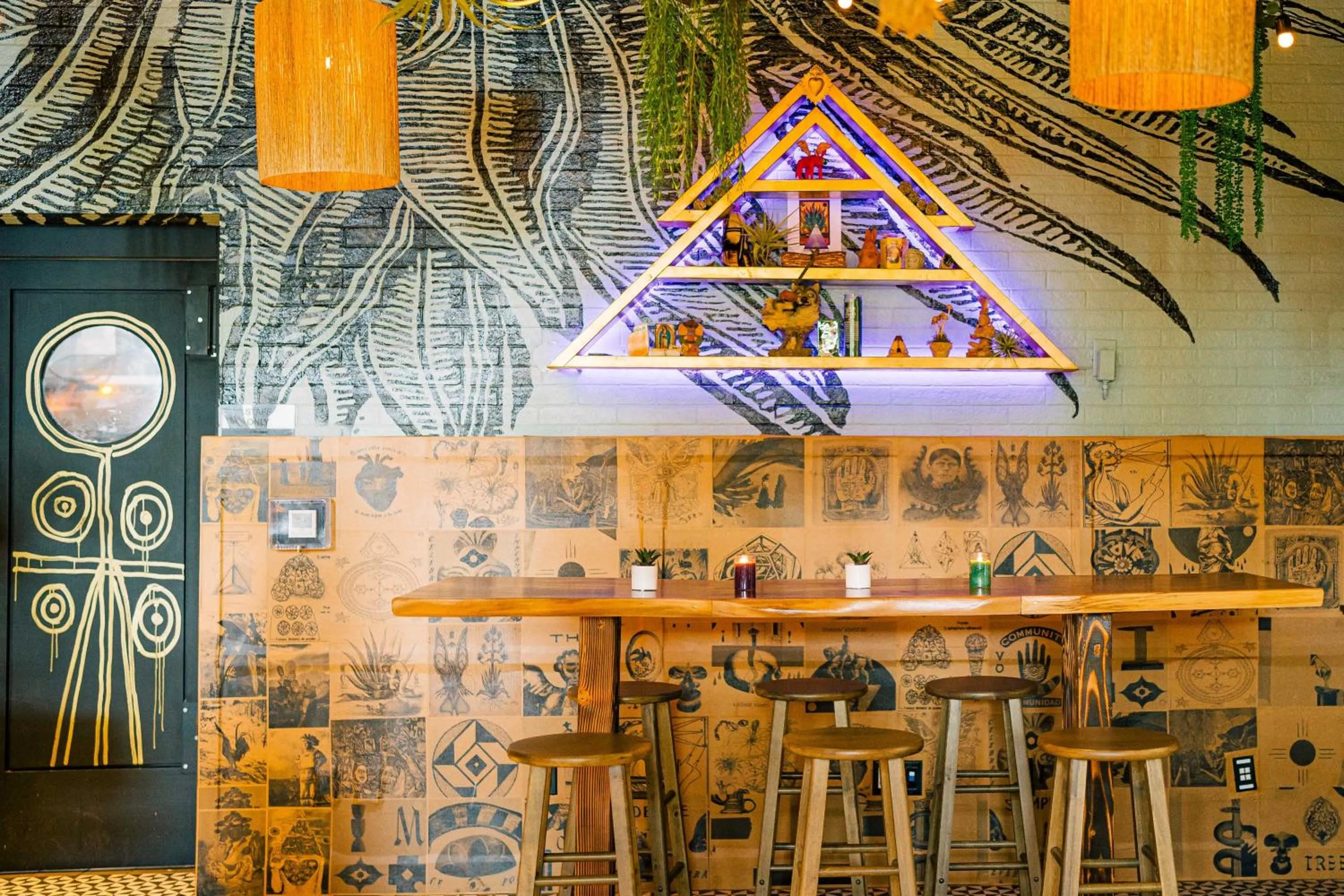 Restaurant/places to eat in Generator Miami