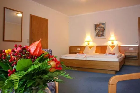 Bed in Hotel Knotenpunkt