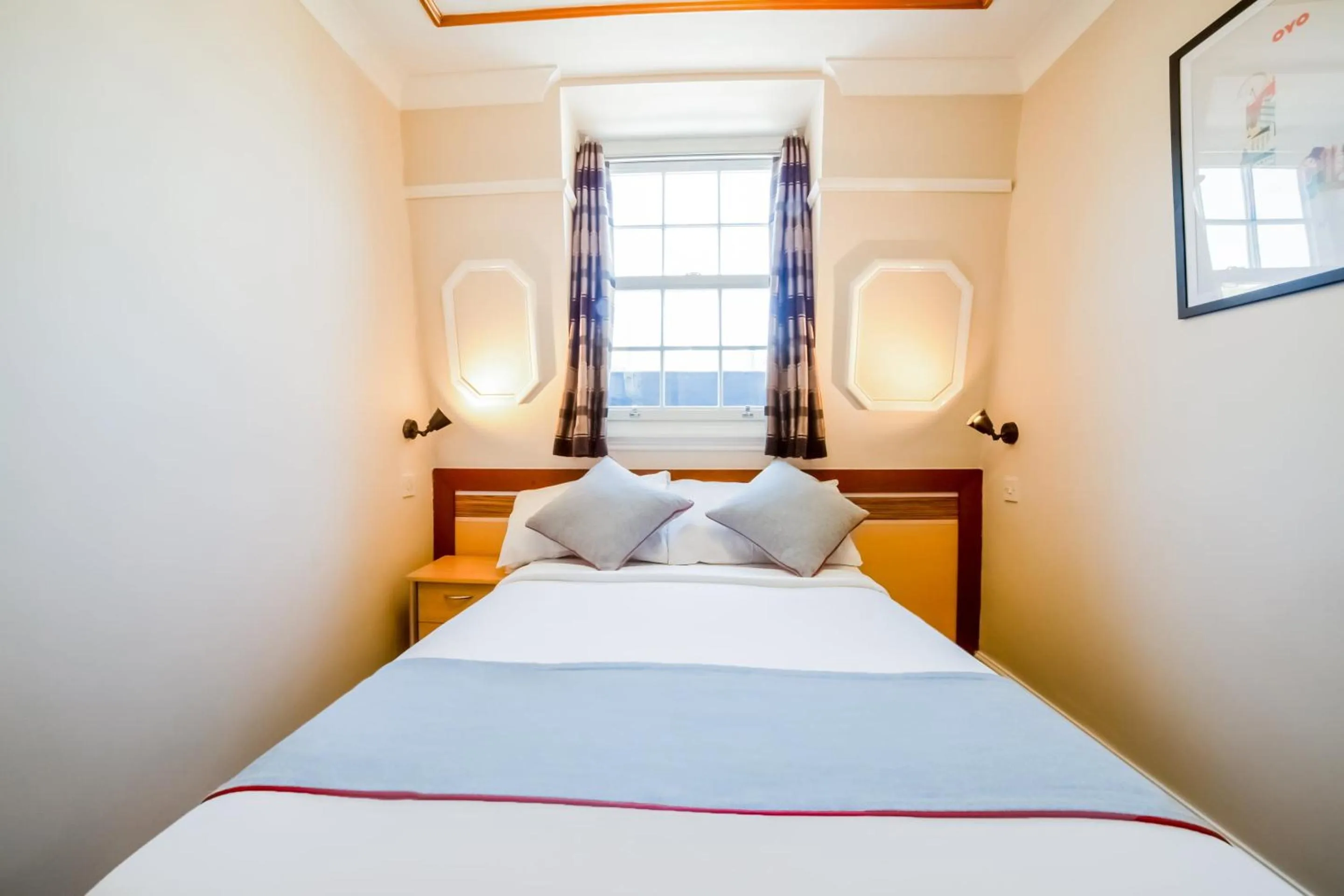 Bedroom, Bed in Vegas Hotel