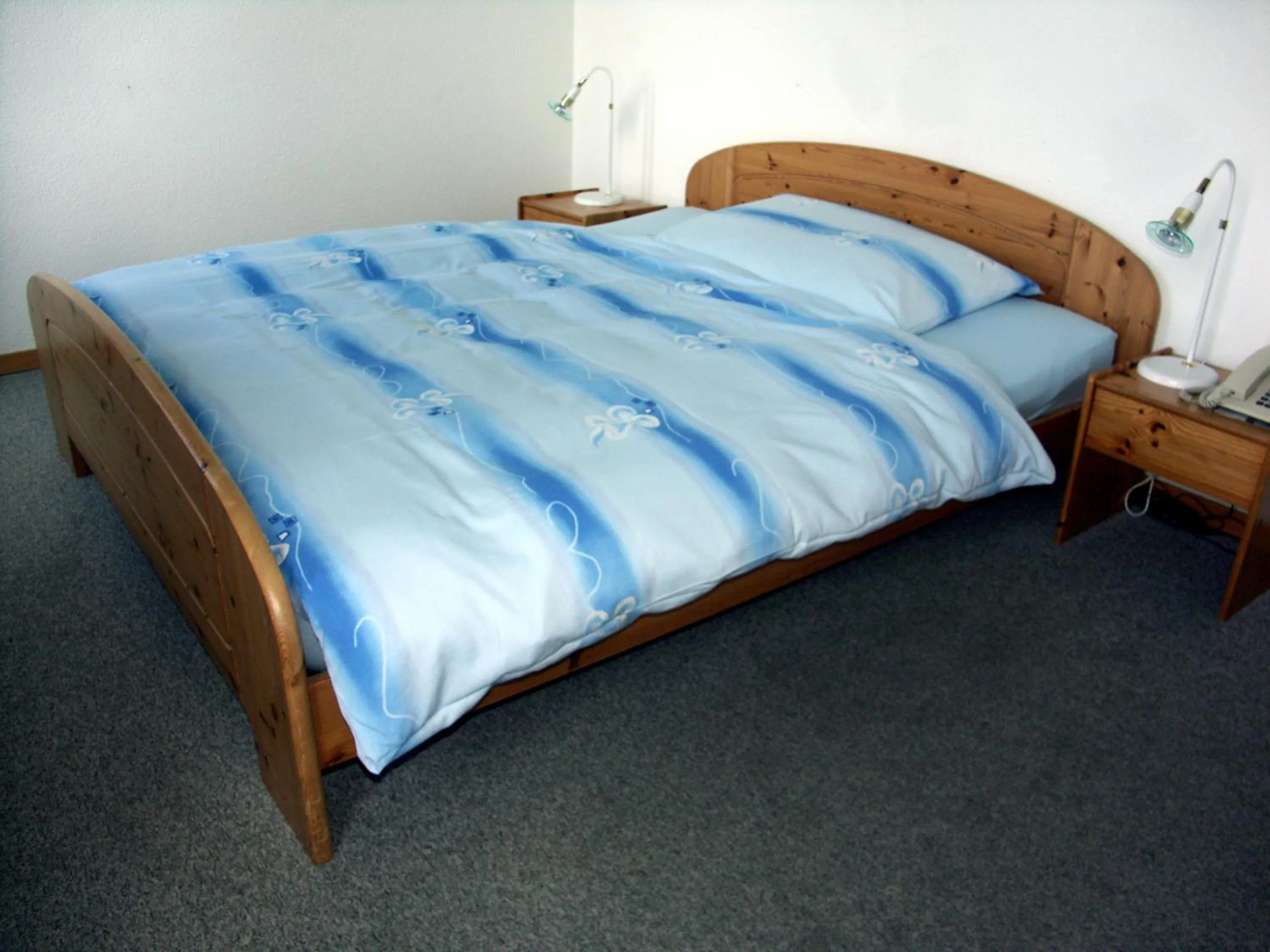 Bed in Hotel Restaurant Bahnhof