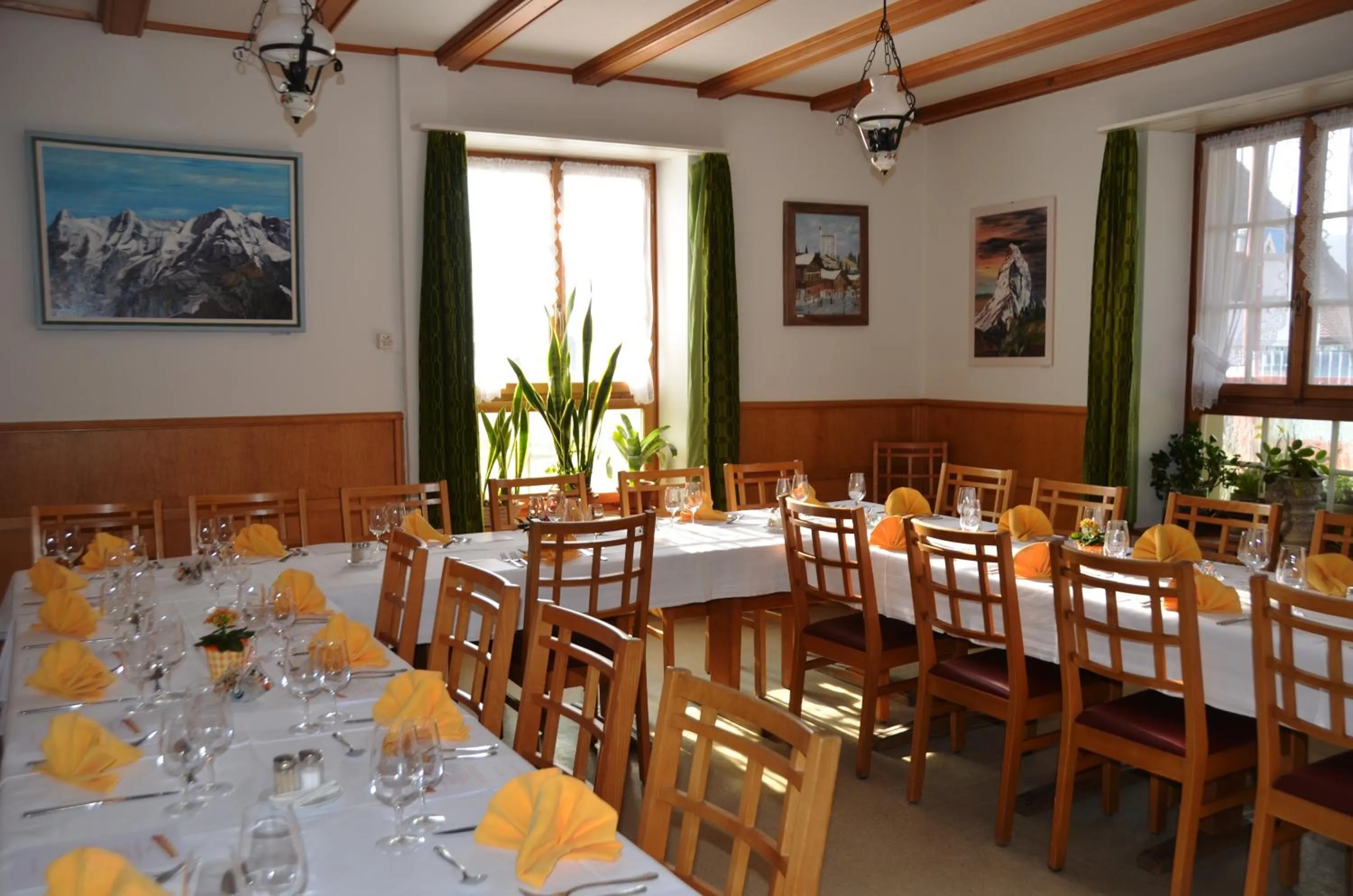 Restaurant/places to eat in Hotel Restaurant Bahnhof